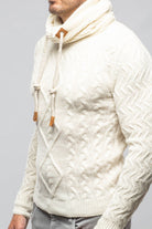 Jacob Cashmere Turtleneck In White - AXEL'S