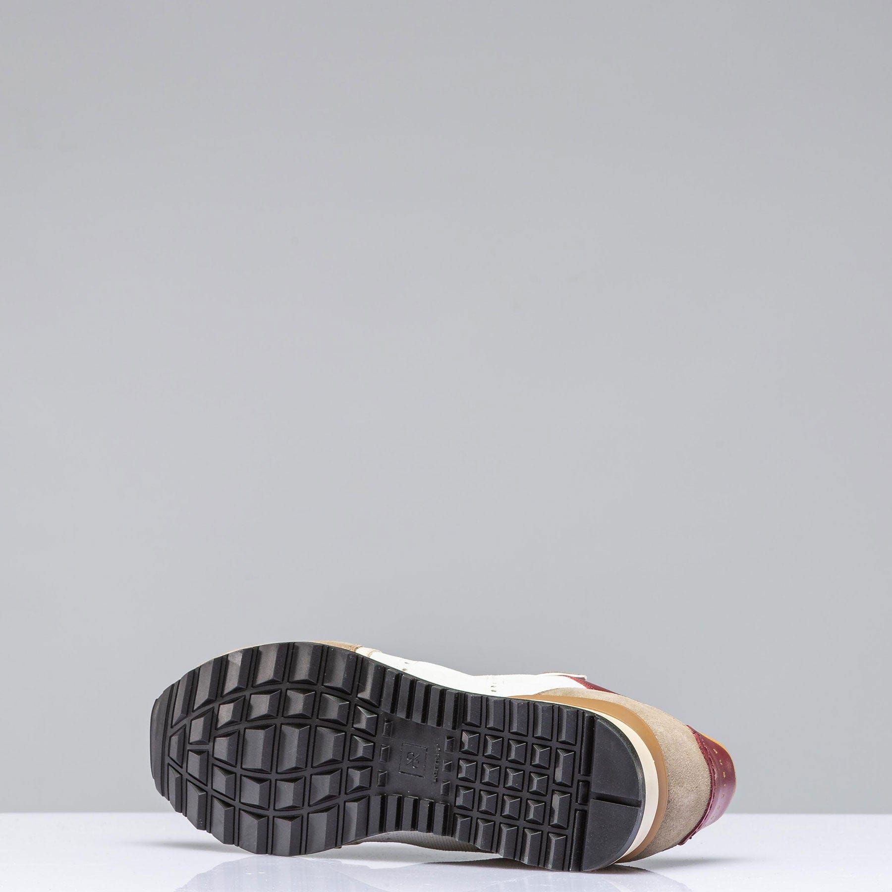 Joan Sneaker in Beige - AXEL'S