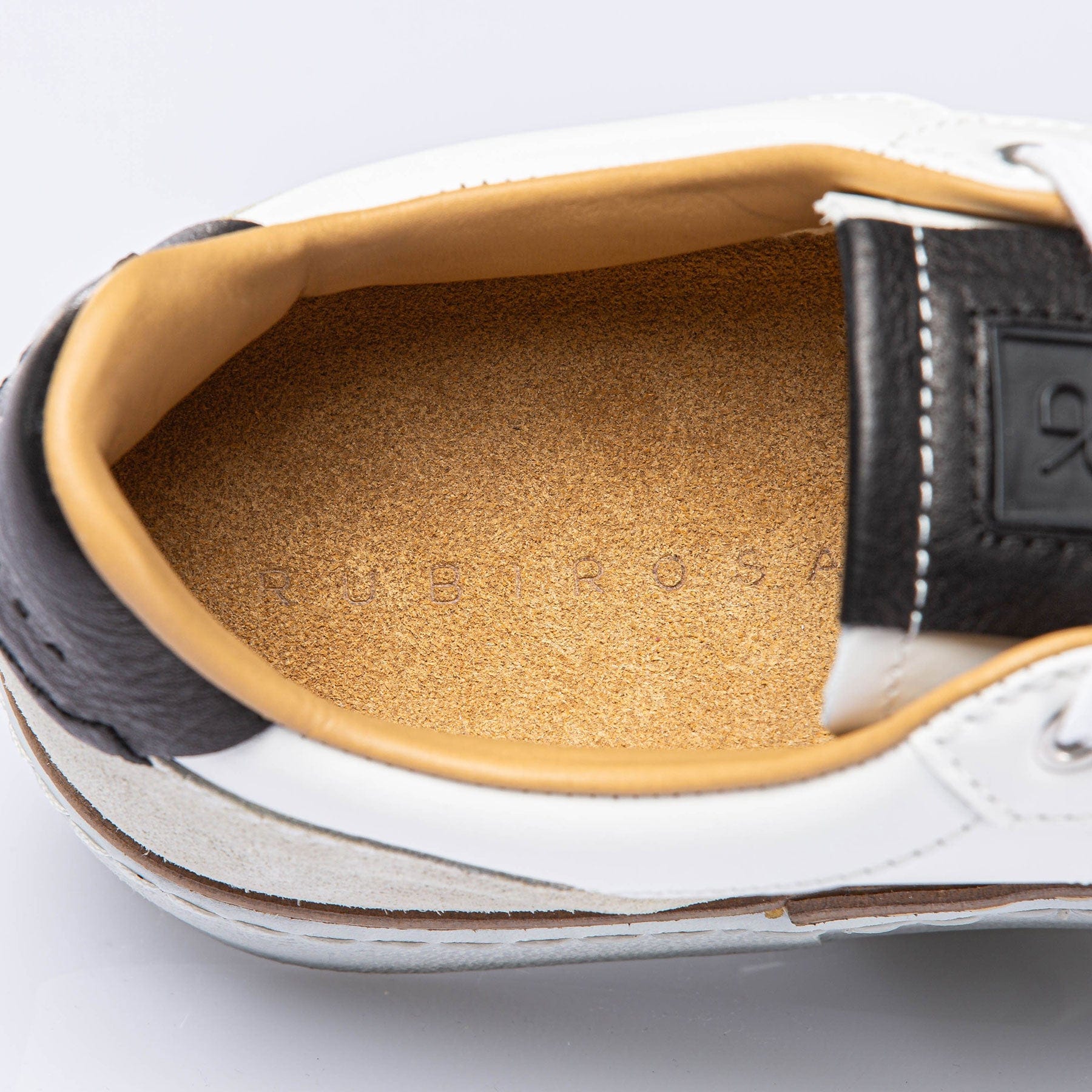 The Mustang II Shoe In White/ Black - AXEL'S