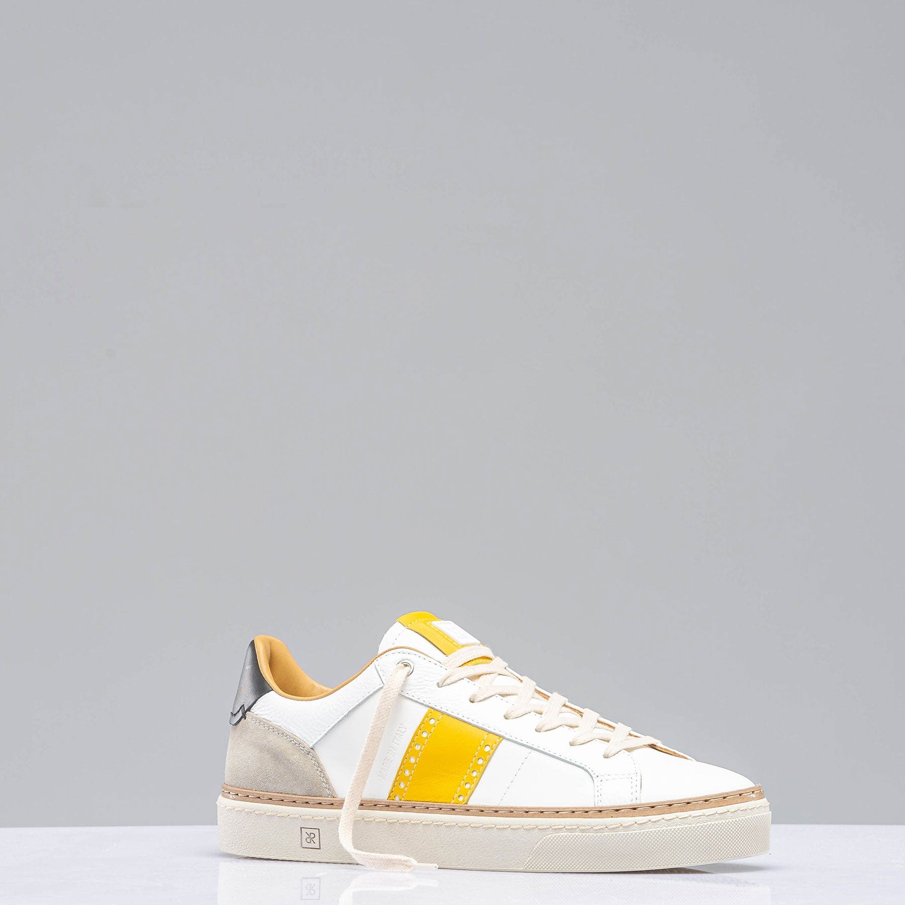 The Mustang Stripe Shoe In White/ Yellow - AXEL'S