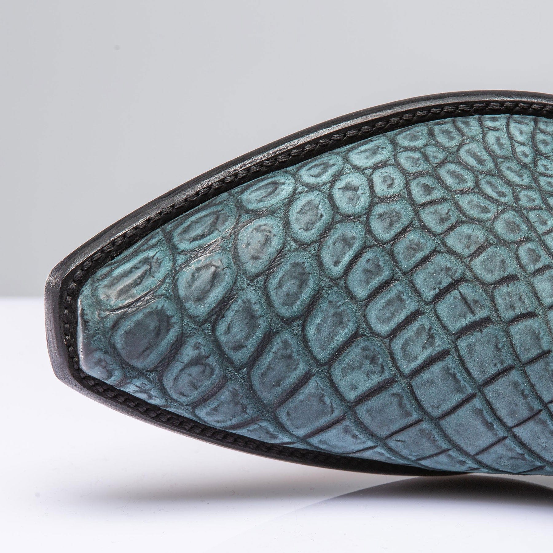 Sato Sueded Gator Zorro In Teal - AXEL'S