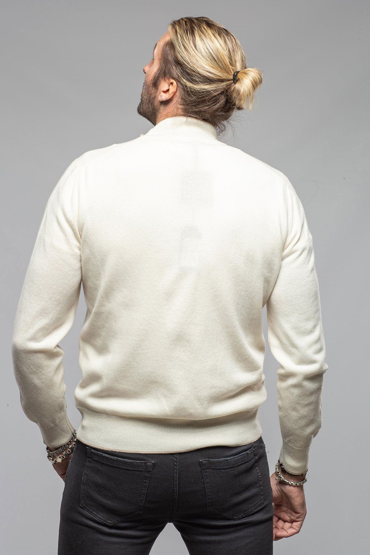 Stile Latino Alvera Cashmere Quarter Zip In Cream Mens - Sweaters