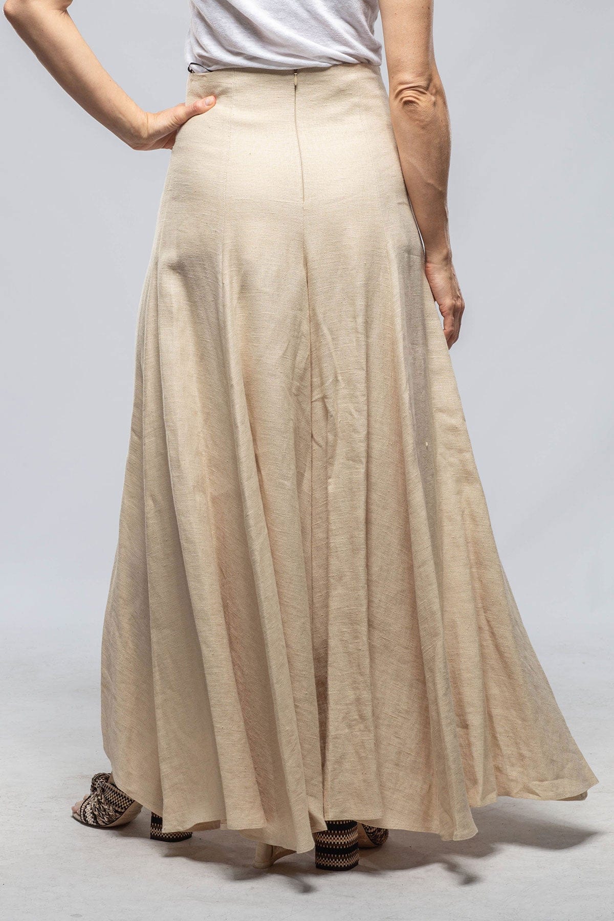 Bolero Linen Skirt In Beige - AXEL'S