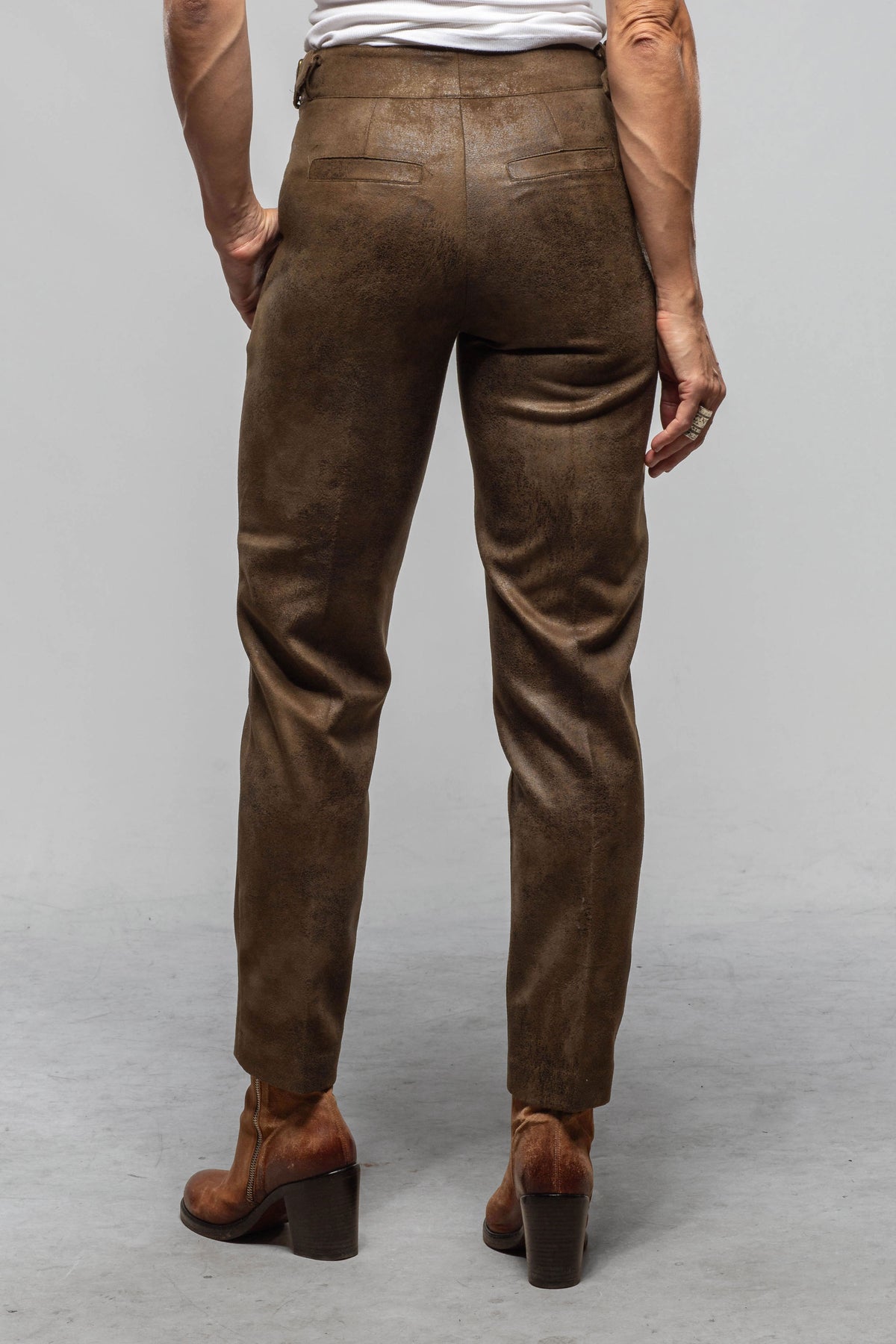 T.ba Mari Pants In Vegan Leather Ladies - Pants - Leather