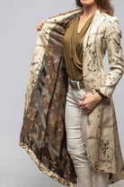 Morgana Long Sharkskin Coat In Beige Toscana Print - AXEL'S