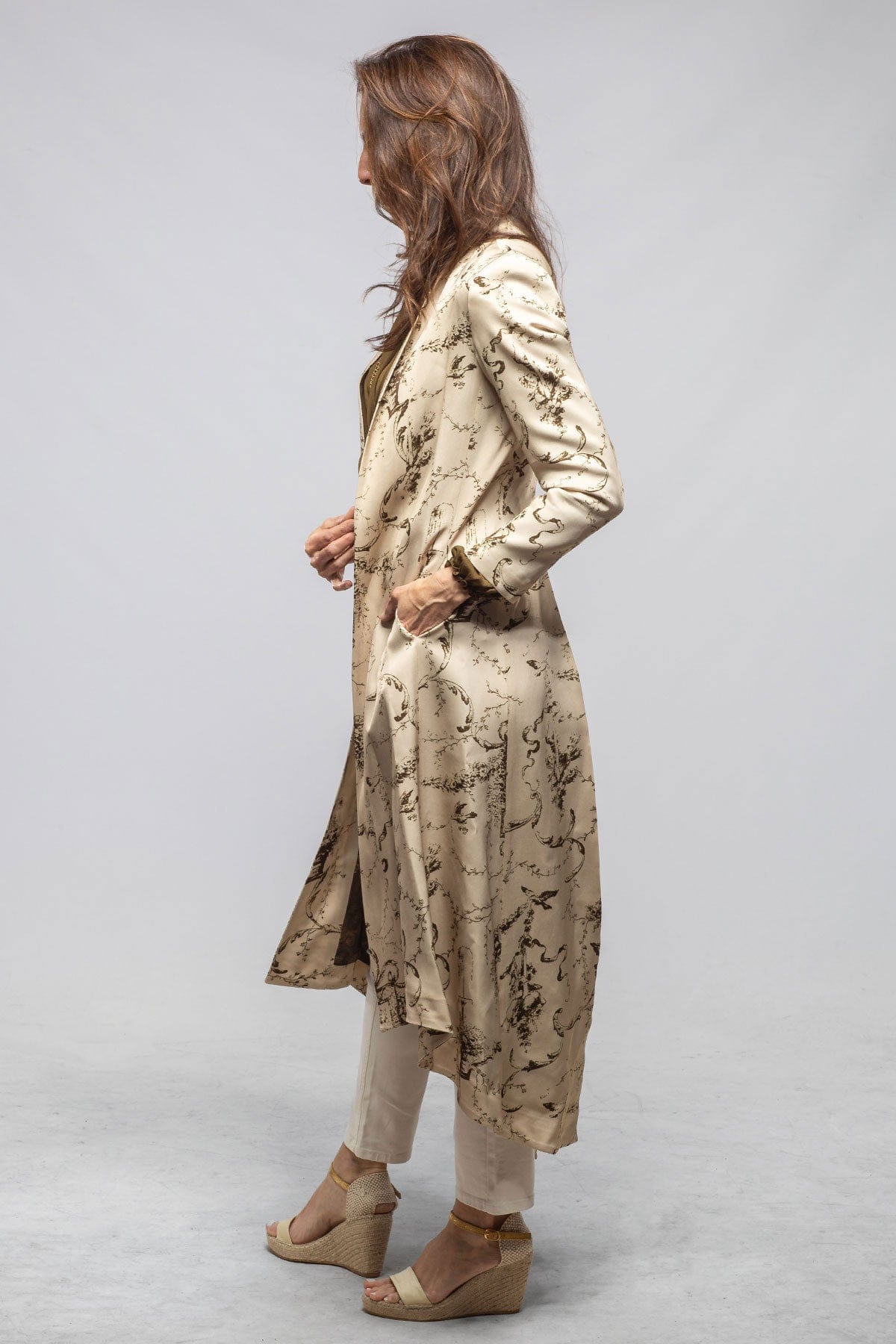 Morgana Long Sharkskin Coat In Beige Toscana Print - AXEL'S