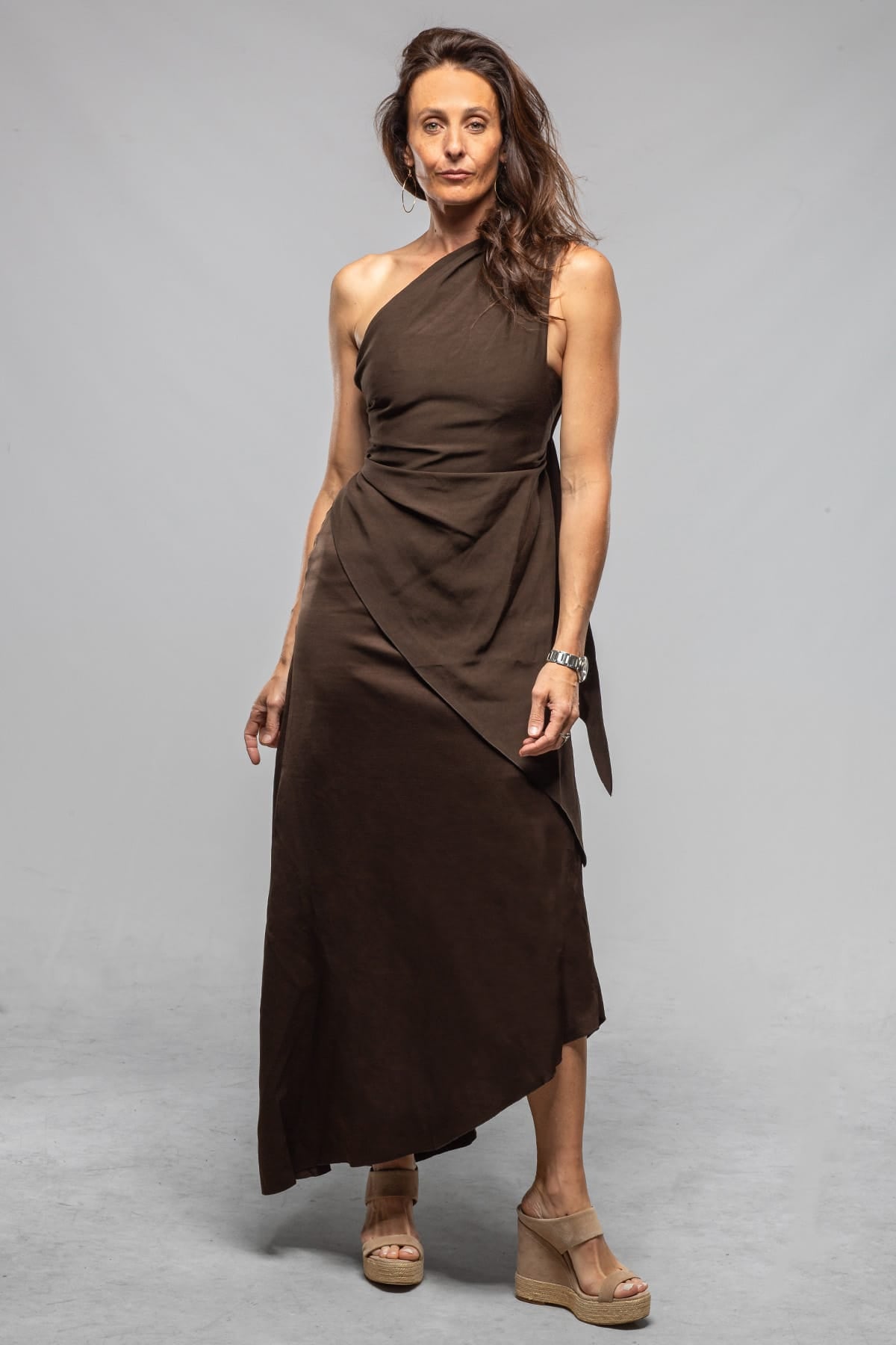 Palma Asymmetrical Powin Top In Chocolate - AXEL'S