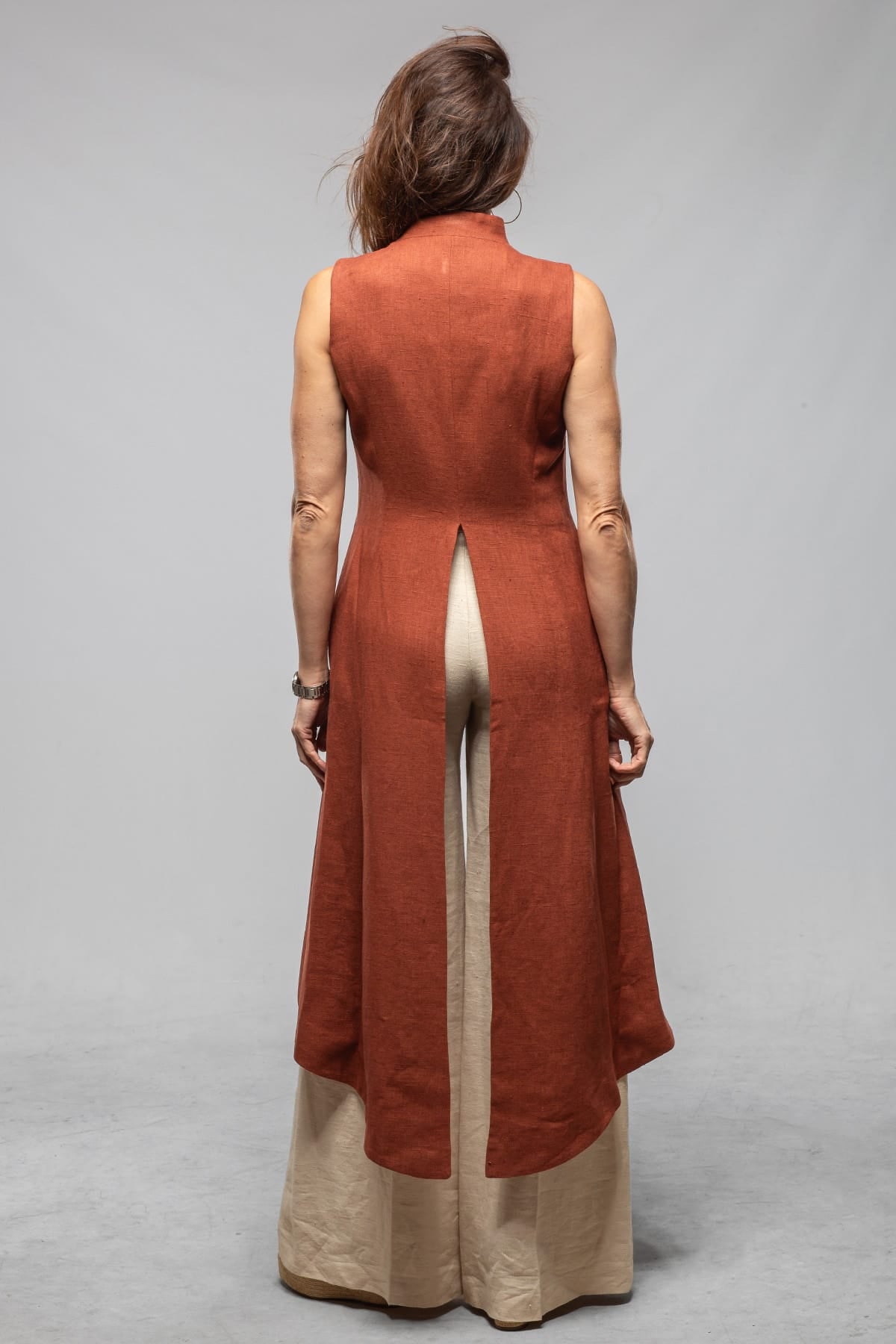 Rosario Long Linen Slit Vest In Brick - AXEL'S