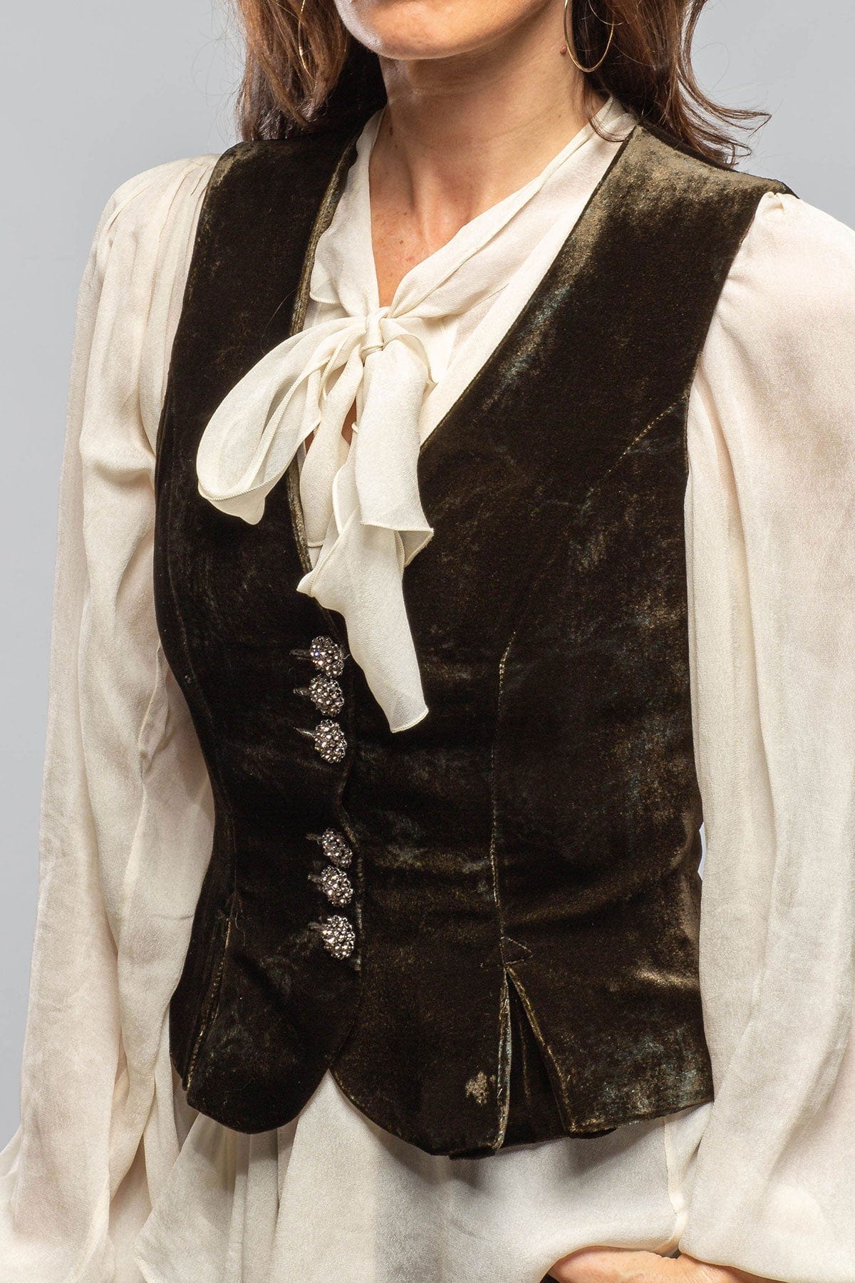 T.ba Tavira Velvet Vest In Moss Ladies - Tailored - Vests