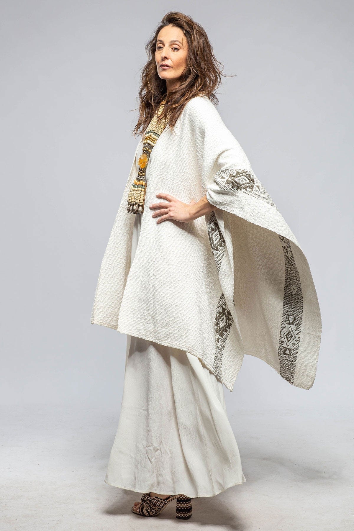 Antu Woven Duster In Ivory/Mink - AXEL'S