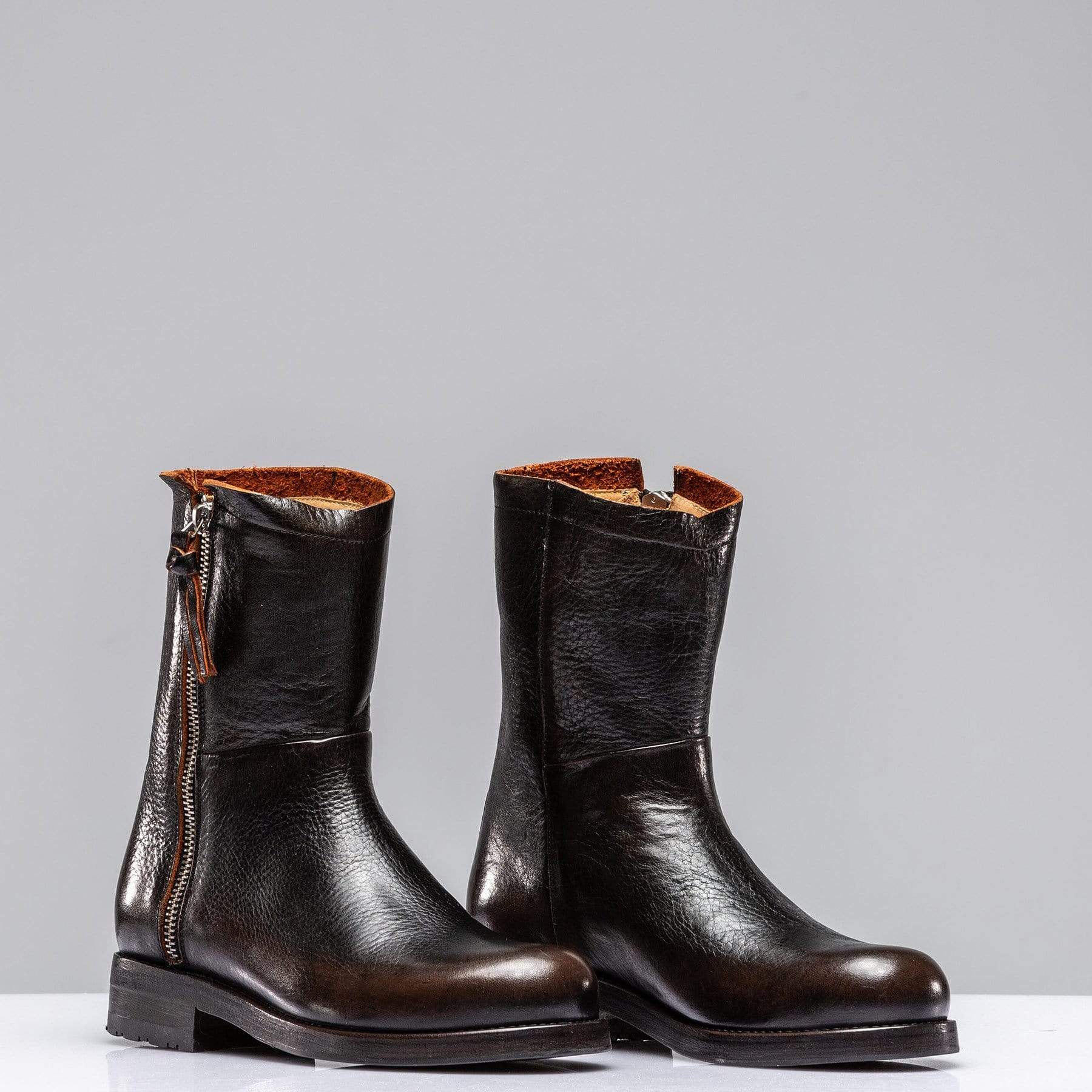 Zoe Moto Boot In Antique Black - AXEL'S