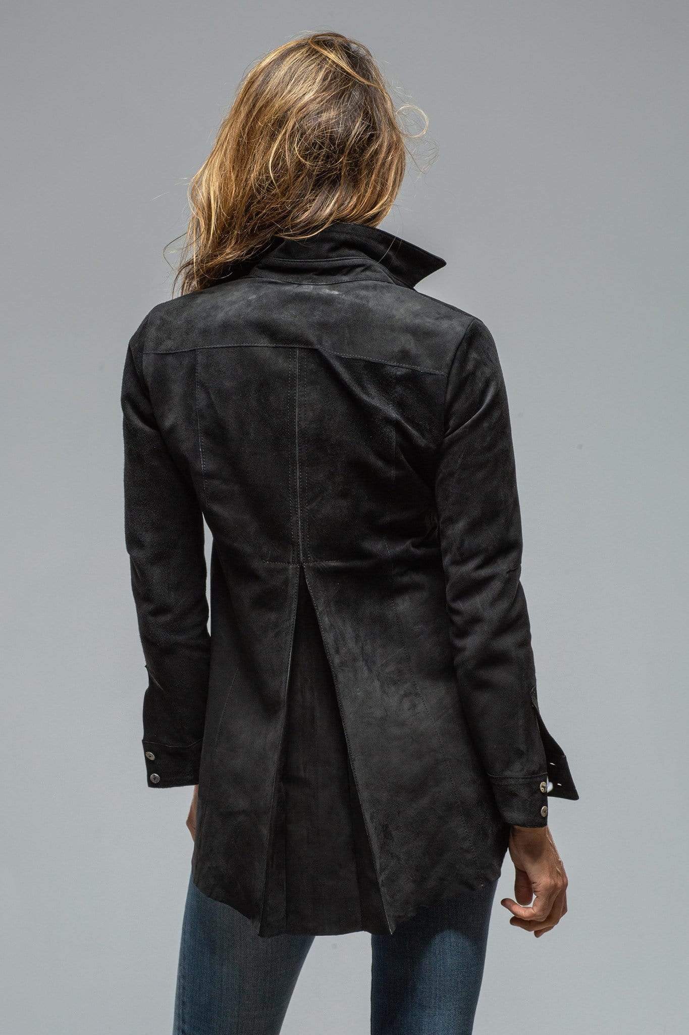 Olivia Long Suede Shirt w/ Pleated Back in Black - AXEL'S