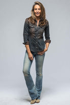 Maddi Fitted Western Snap Shirt In Brown Over Dye - AXEL'S