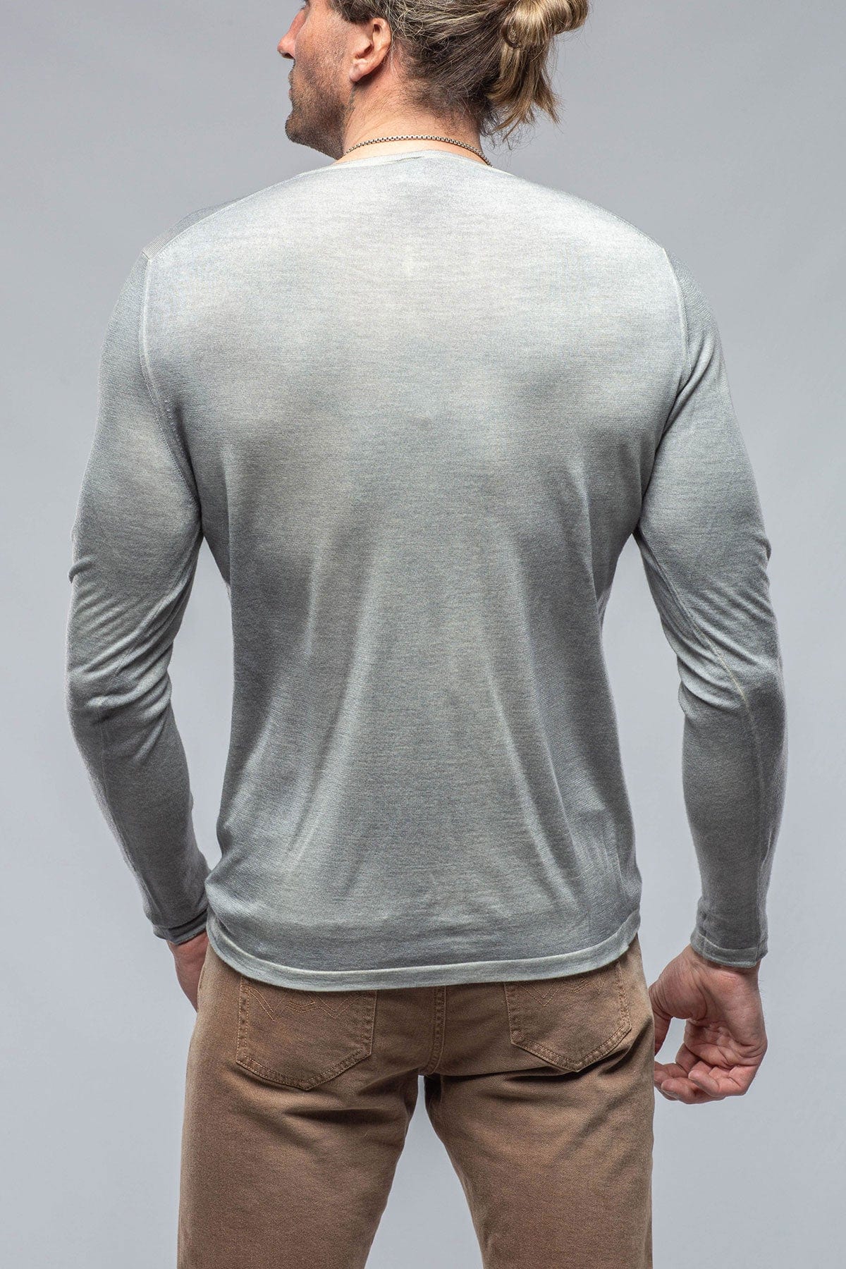 Mario Vneck Cashmere Sweater in Off White - AXEL'S
