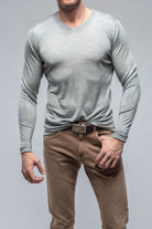 Mario Vneck Cashmere Sweater in Off White - AXEL'S