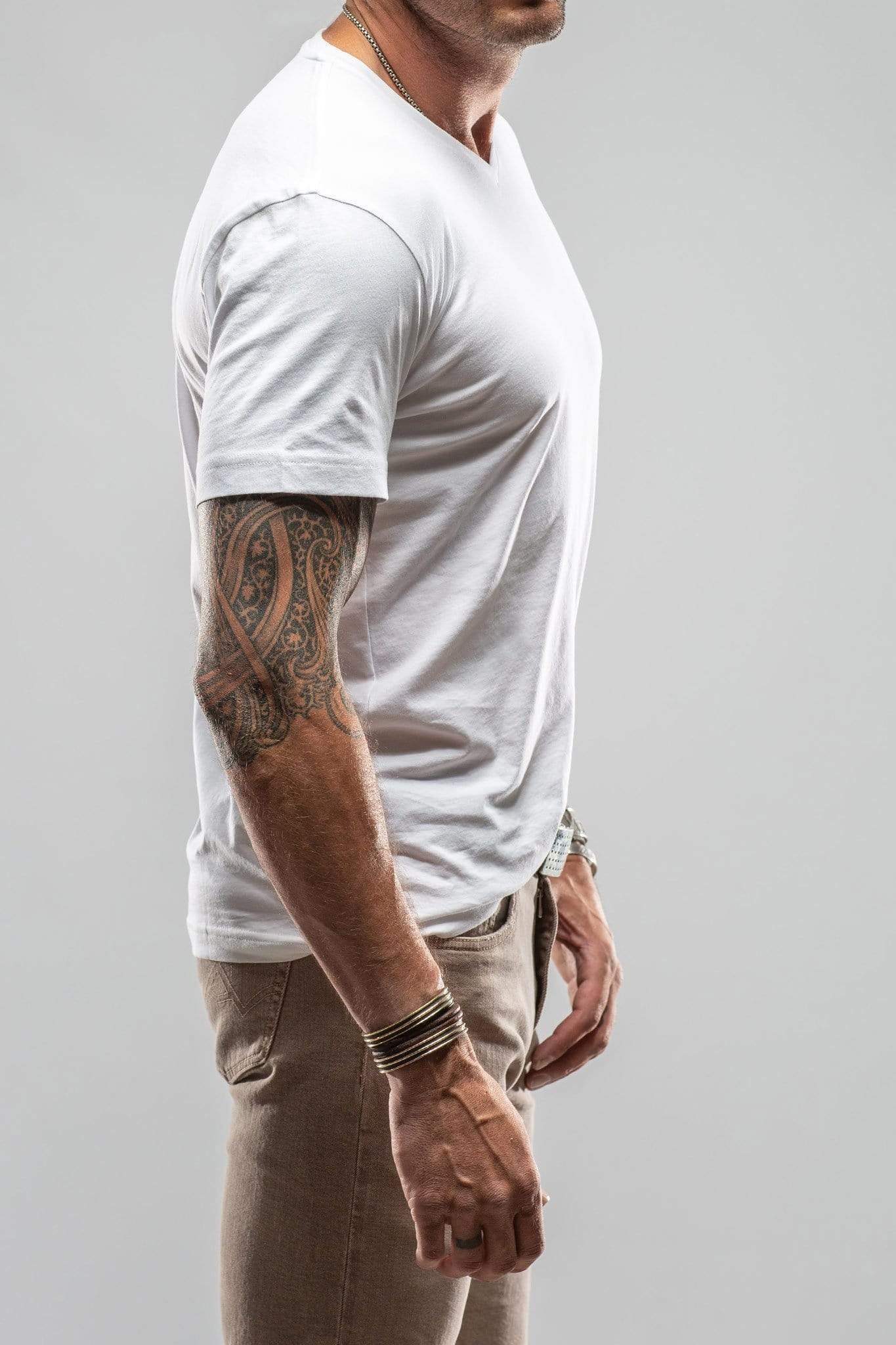 Siena Cotton V Neck Tee In White - AXEL'S