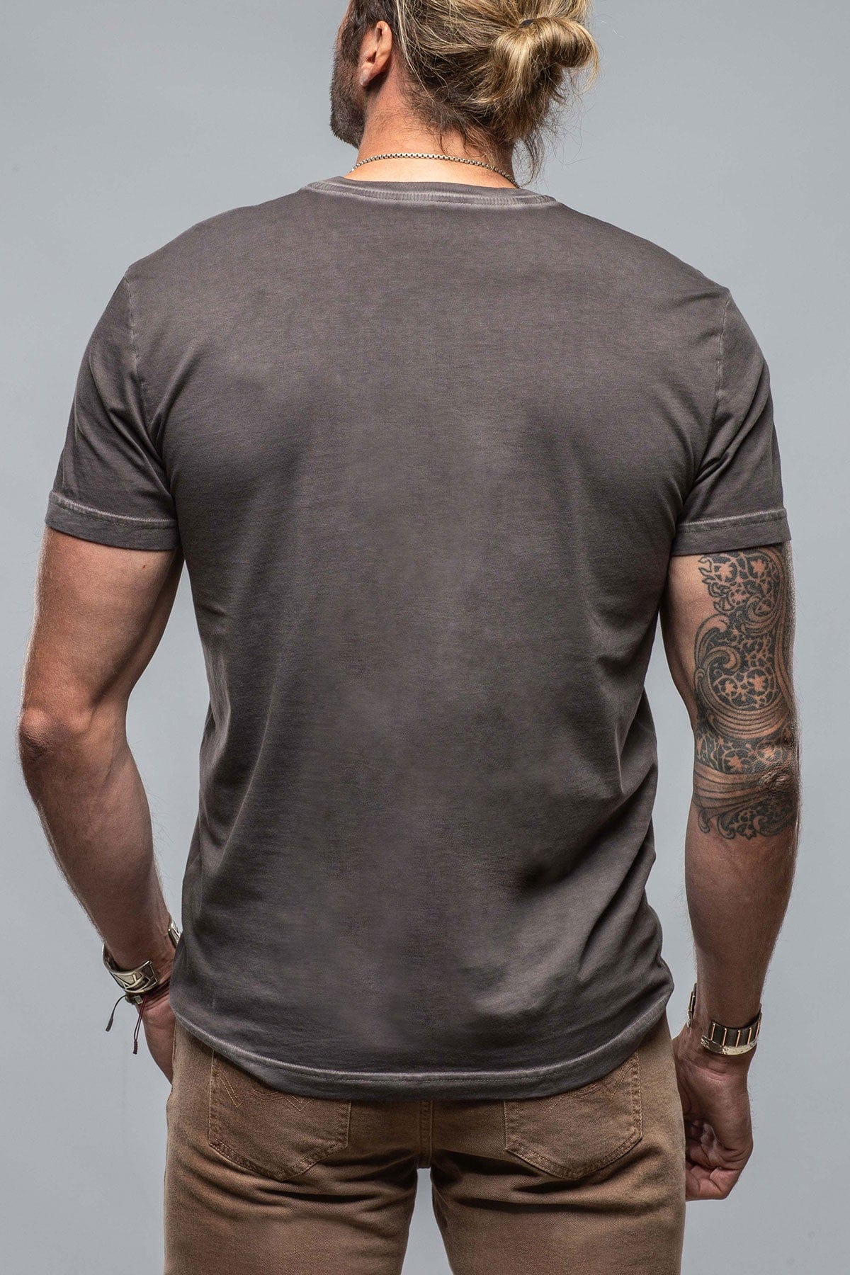 Siena Cotton V Neck In Basalt - AXEL'S