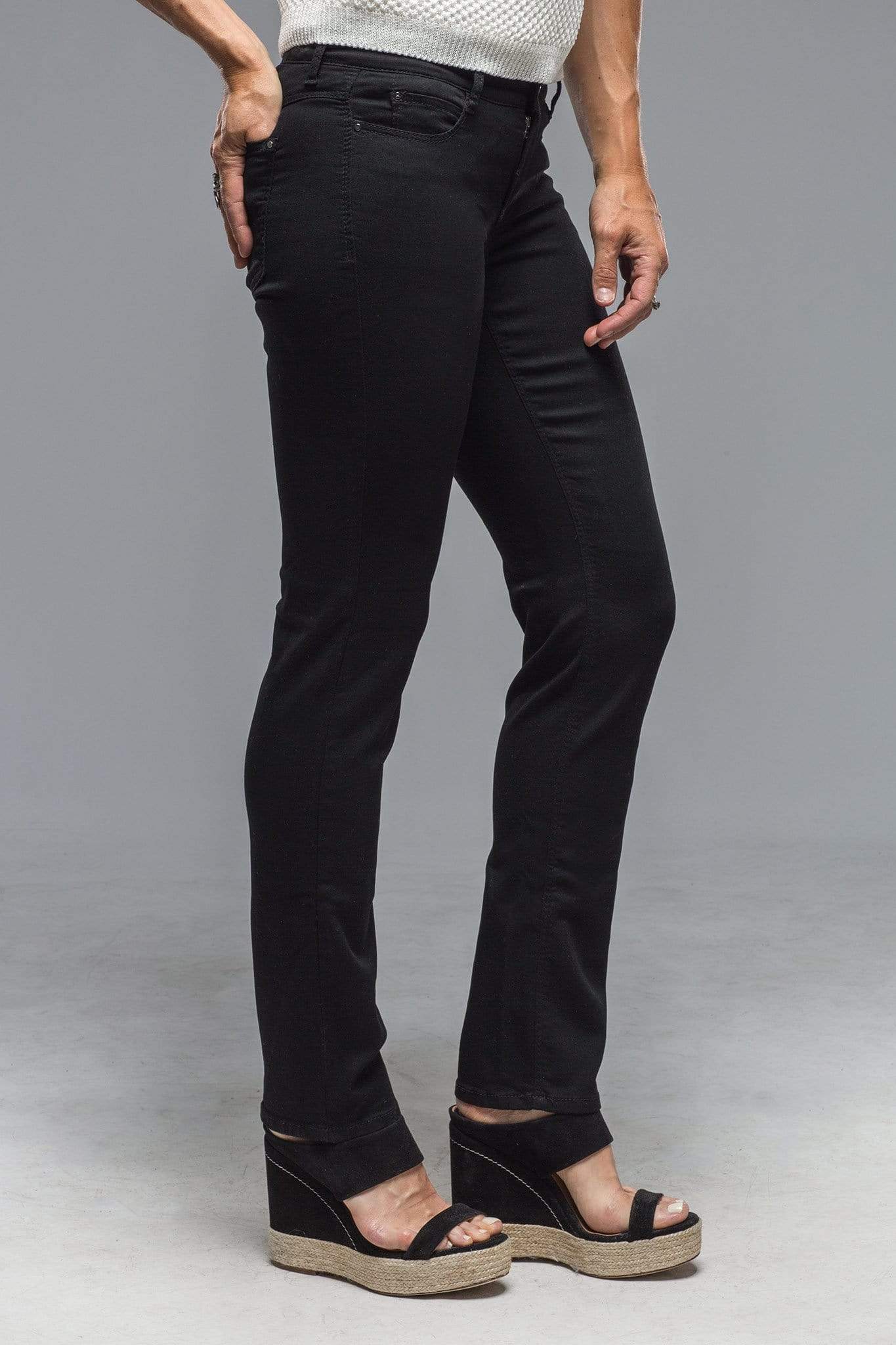 MAC Dream Straight In Black - AXEL'S