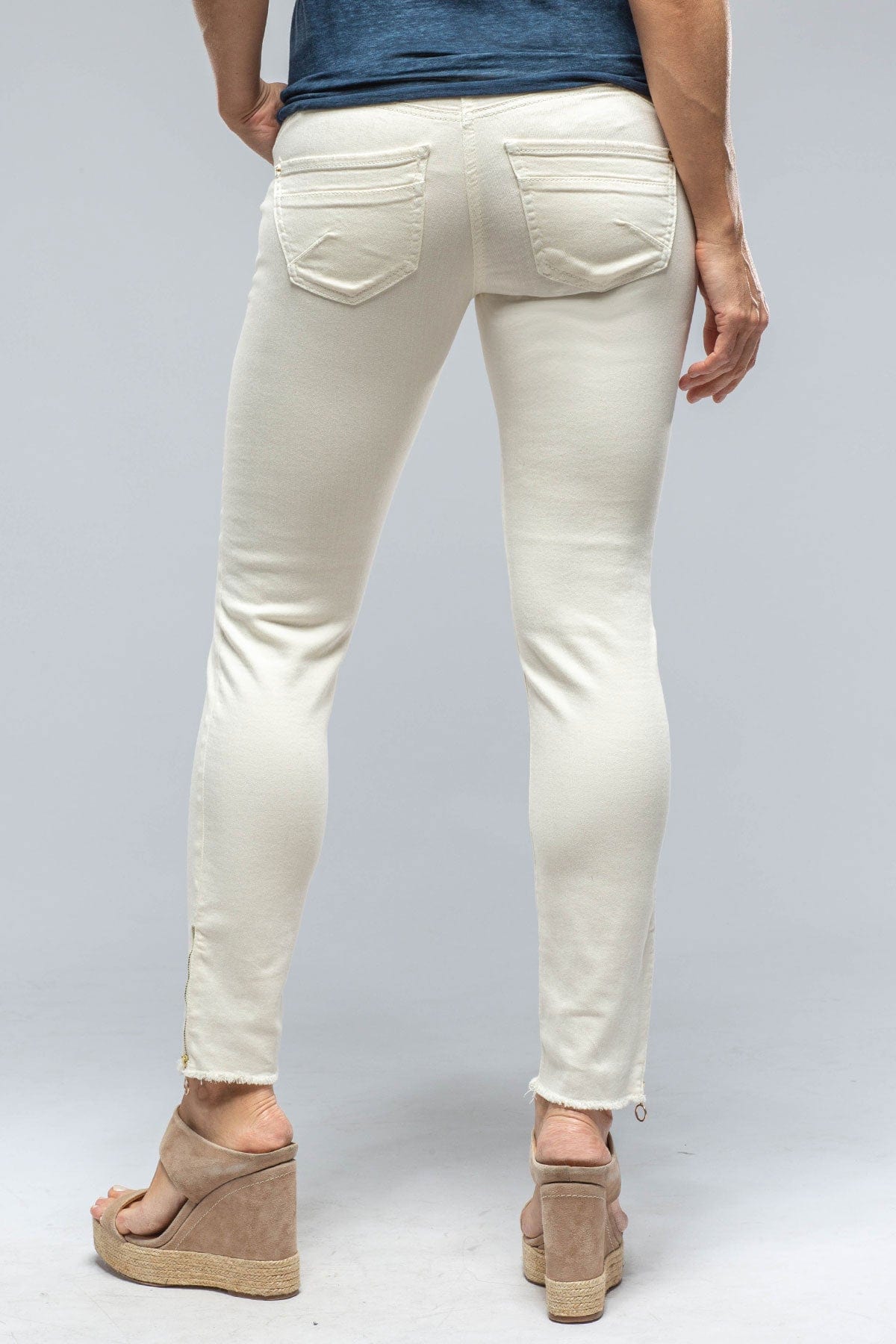 MAC Rich Slim Chic In Antique White - AXEL'S