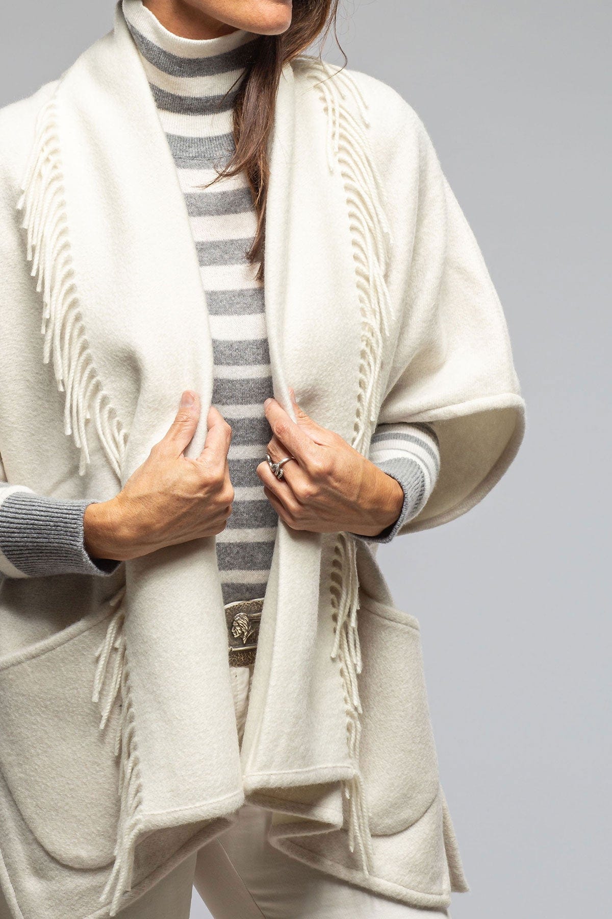 Eleonora Cashmere Cape Jacket In Cream - AXEL'S