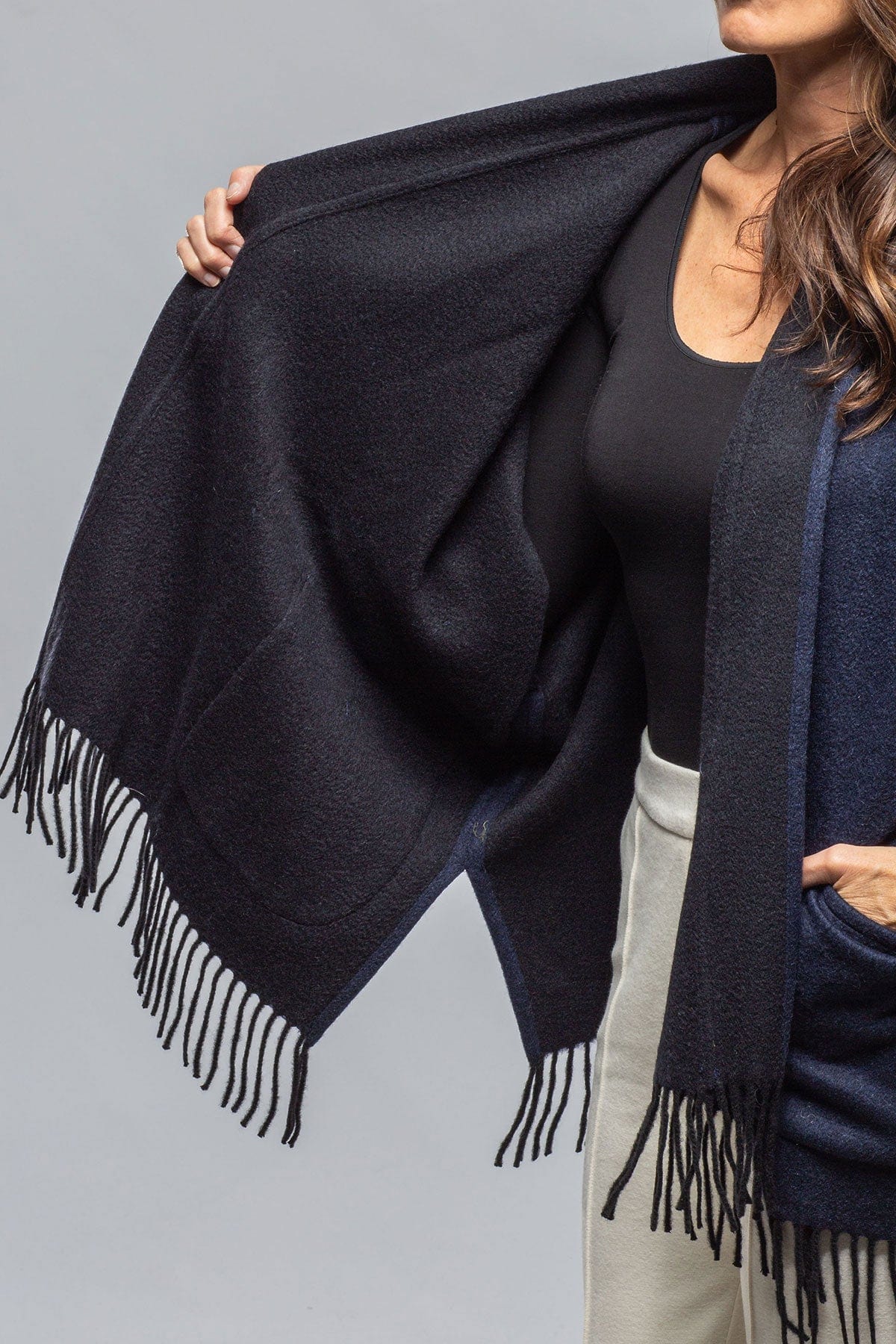 Evelina Cashmere Cape In Black/ Navy - AXEL'S