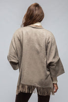 Evelina. Cashmere Cape In Taupe/Beige - AXEL'S