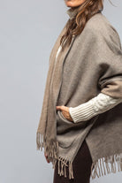 Evelina. Cashmere Cape In Taupe/Beige - AXEL'S