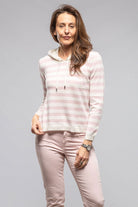 Saria Cashmere Hoodie In Pink - AXEL'S