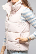 Valletta Corduroy Insulated Vest In Porcelain - AXEL'S