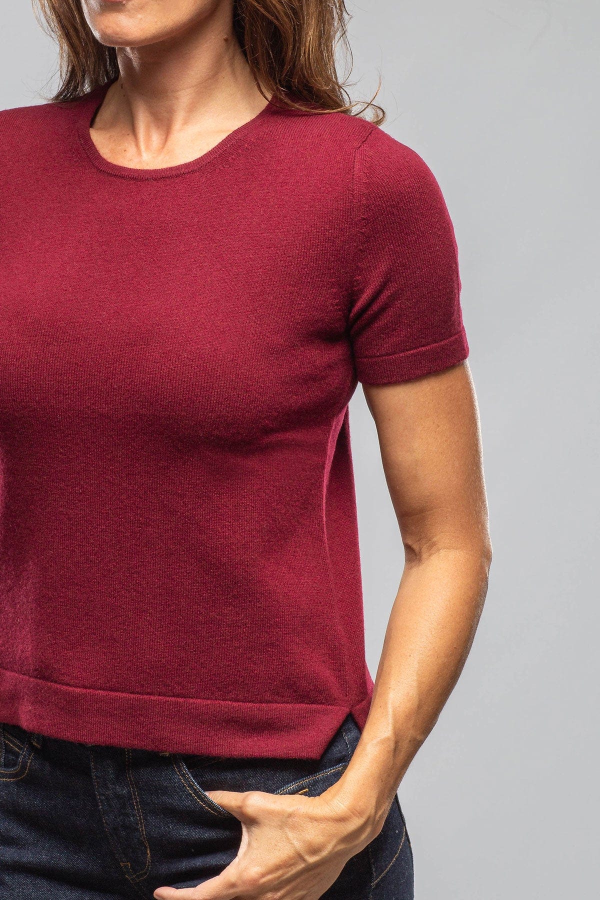 Willa S/S Scoop Neck In Wine - AXEL'S