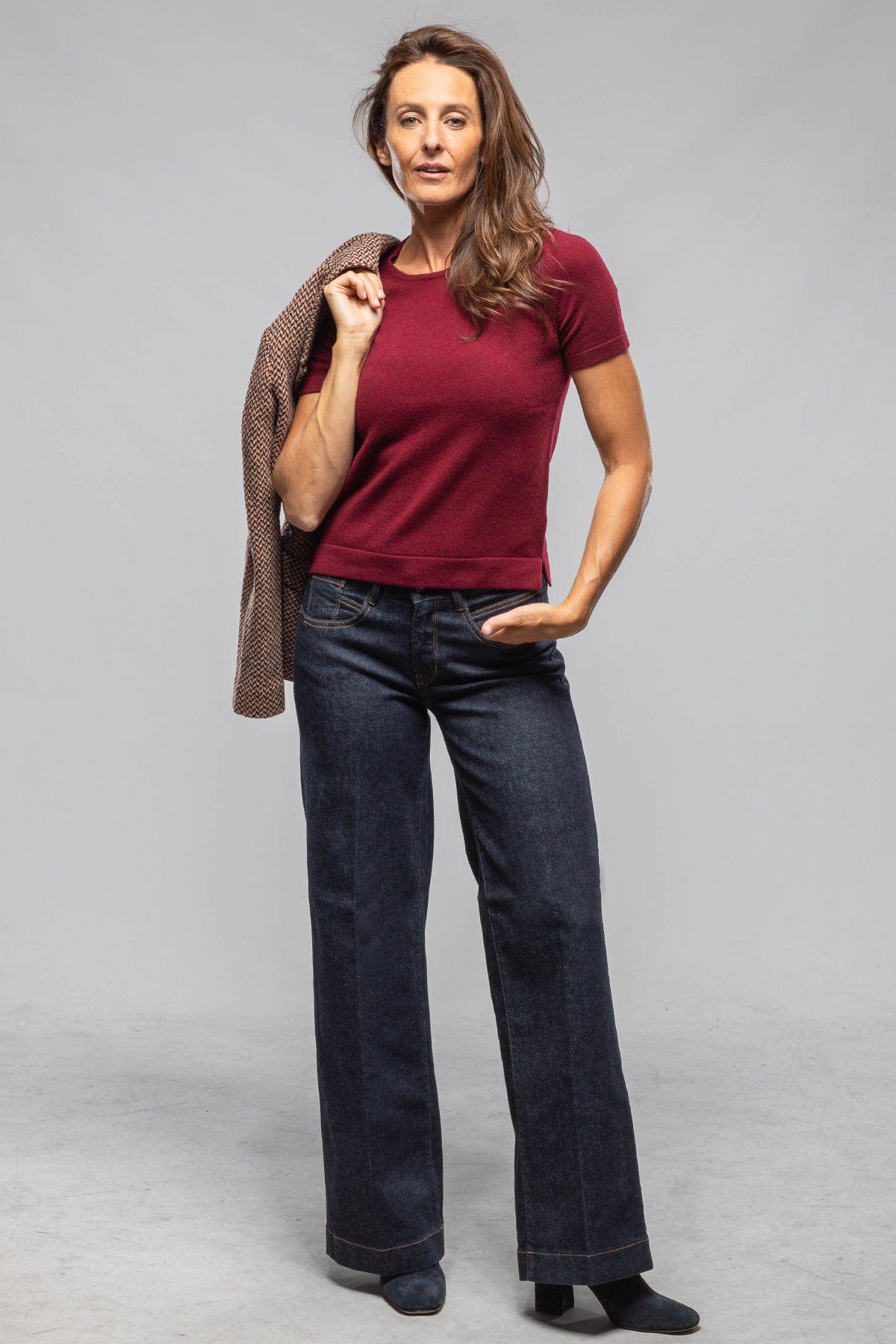 Willa S/S Scoop Neck In Wine - AXEL'S