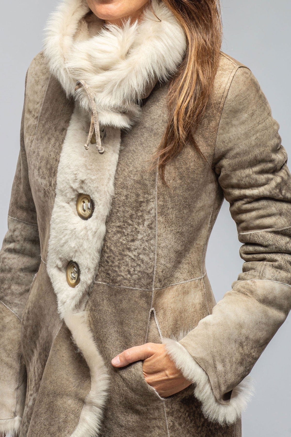 Wild Reversible Long Shearling In Icy Tundra - AXEL'S