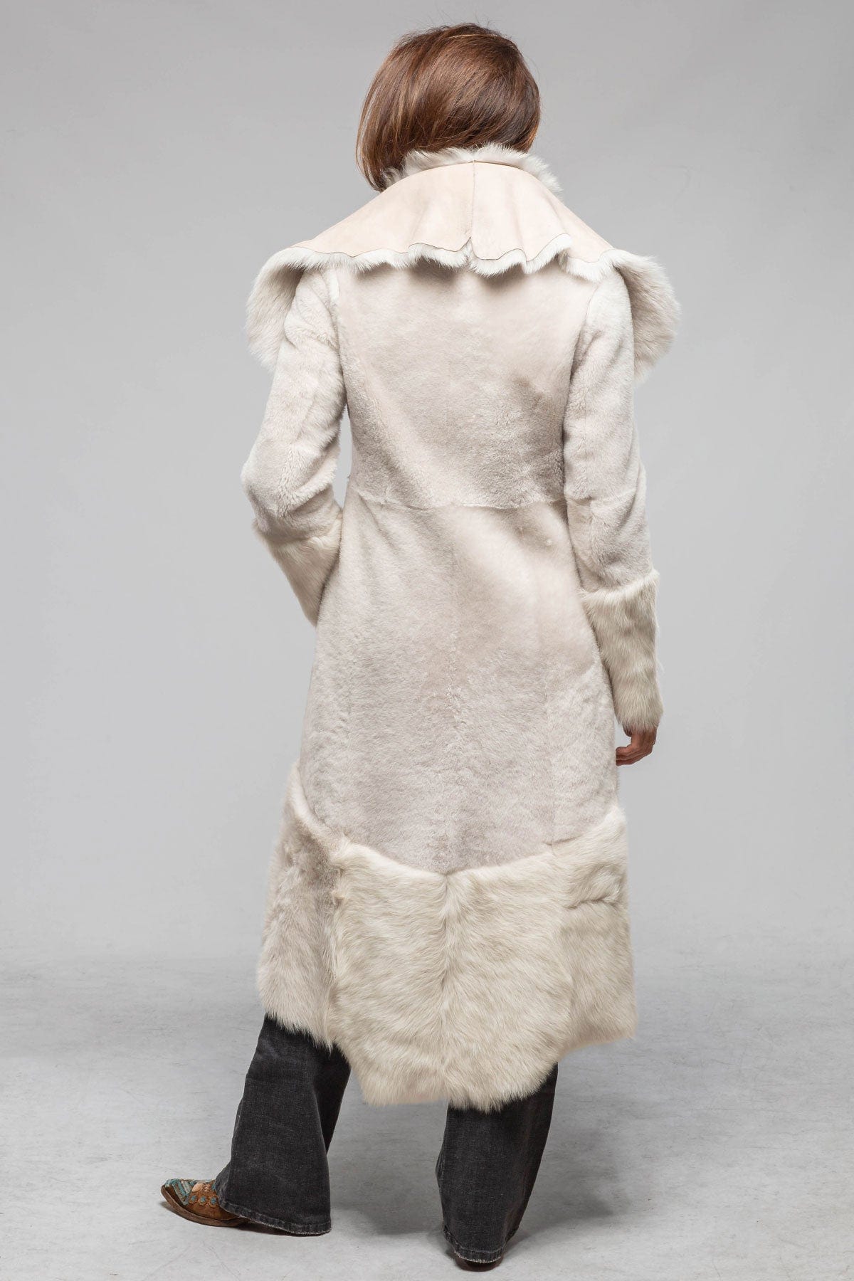 Wild Reversible Long Shearling In Snowdrift - AXEL'S
