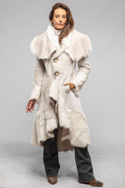 Wild Reversible Long Shearling In Snowdrift - AXEL'S