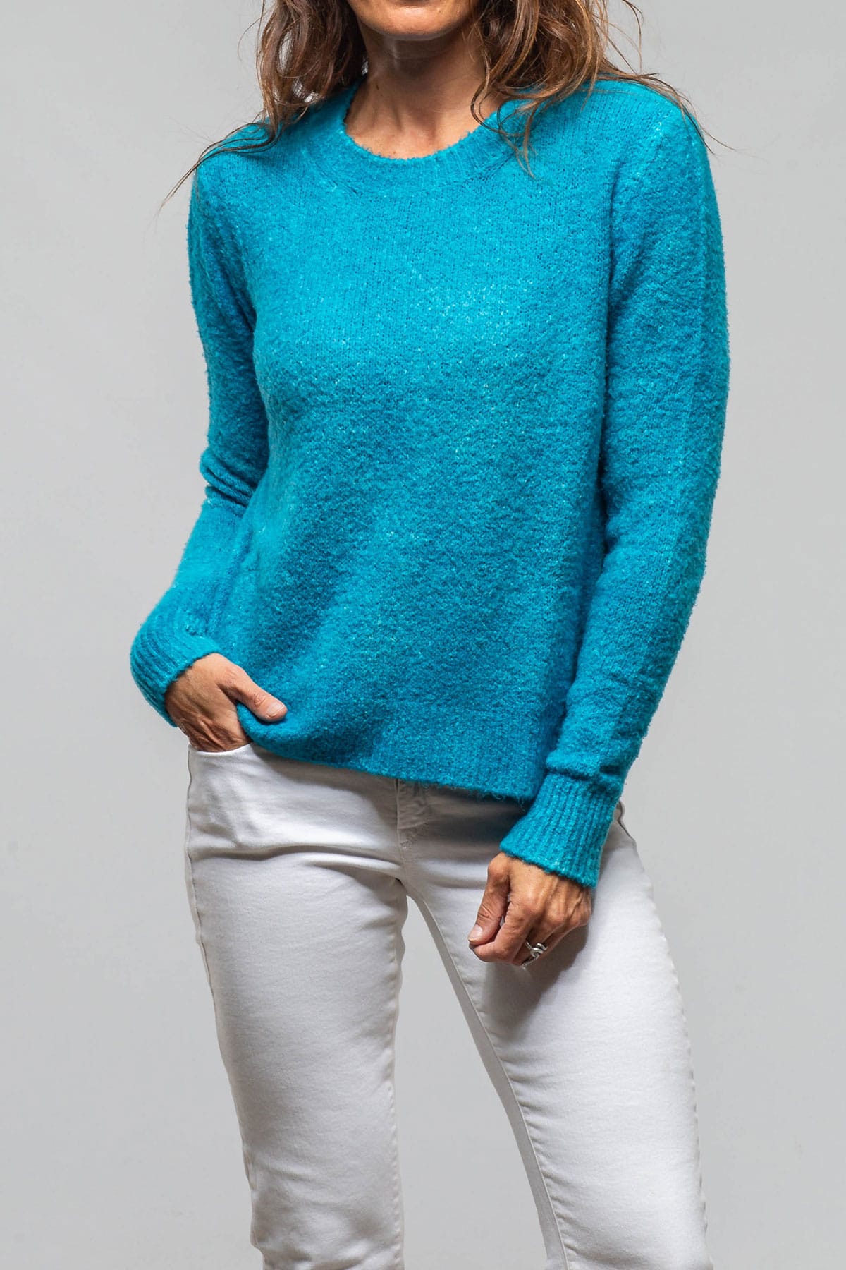 Bari Cropped Crew Neck Sweater In Topaz - AXEL'S