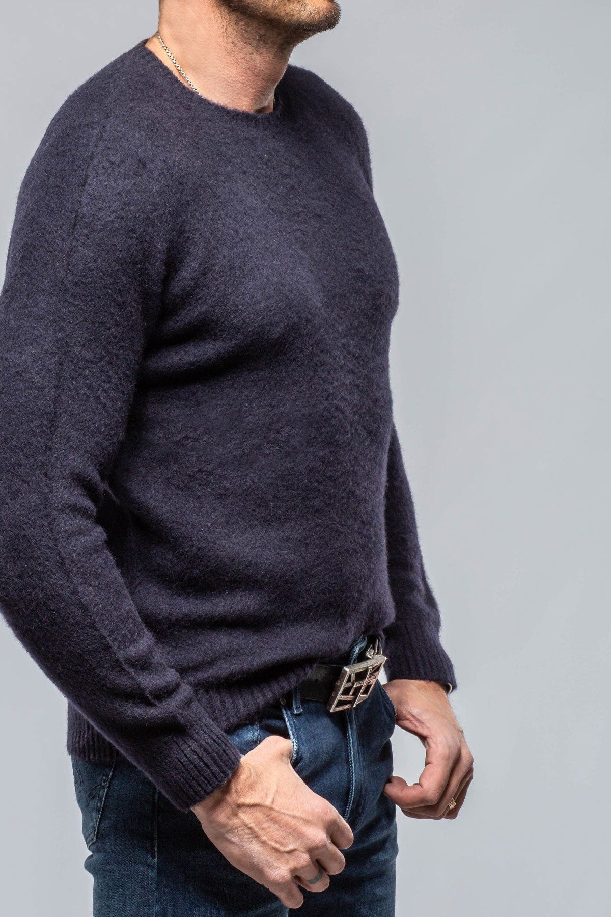 Henry Crew Neck Cashmere Sweater In Blue Navy - AXEL'S