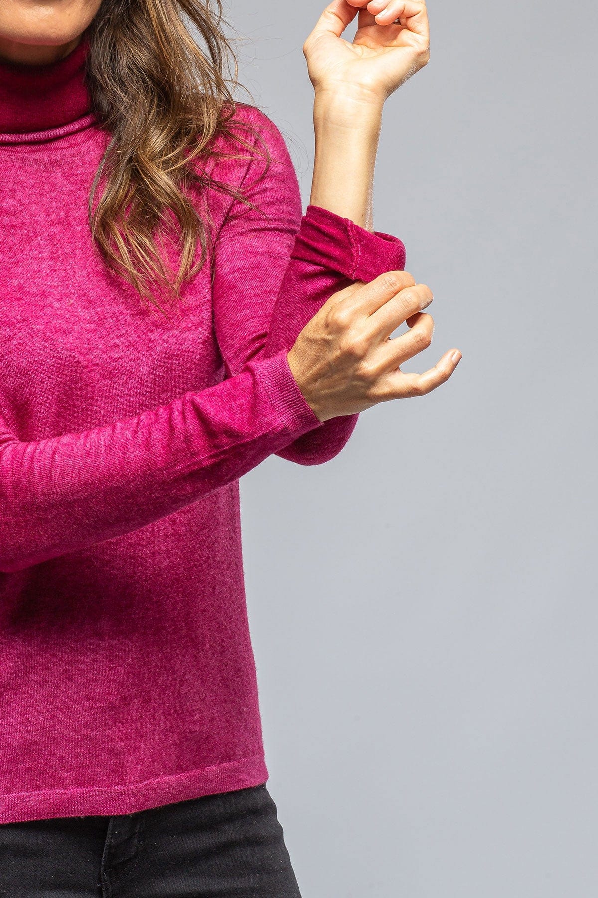 Mora Cashmere T.Neck In Cherry - AXEL'S