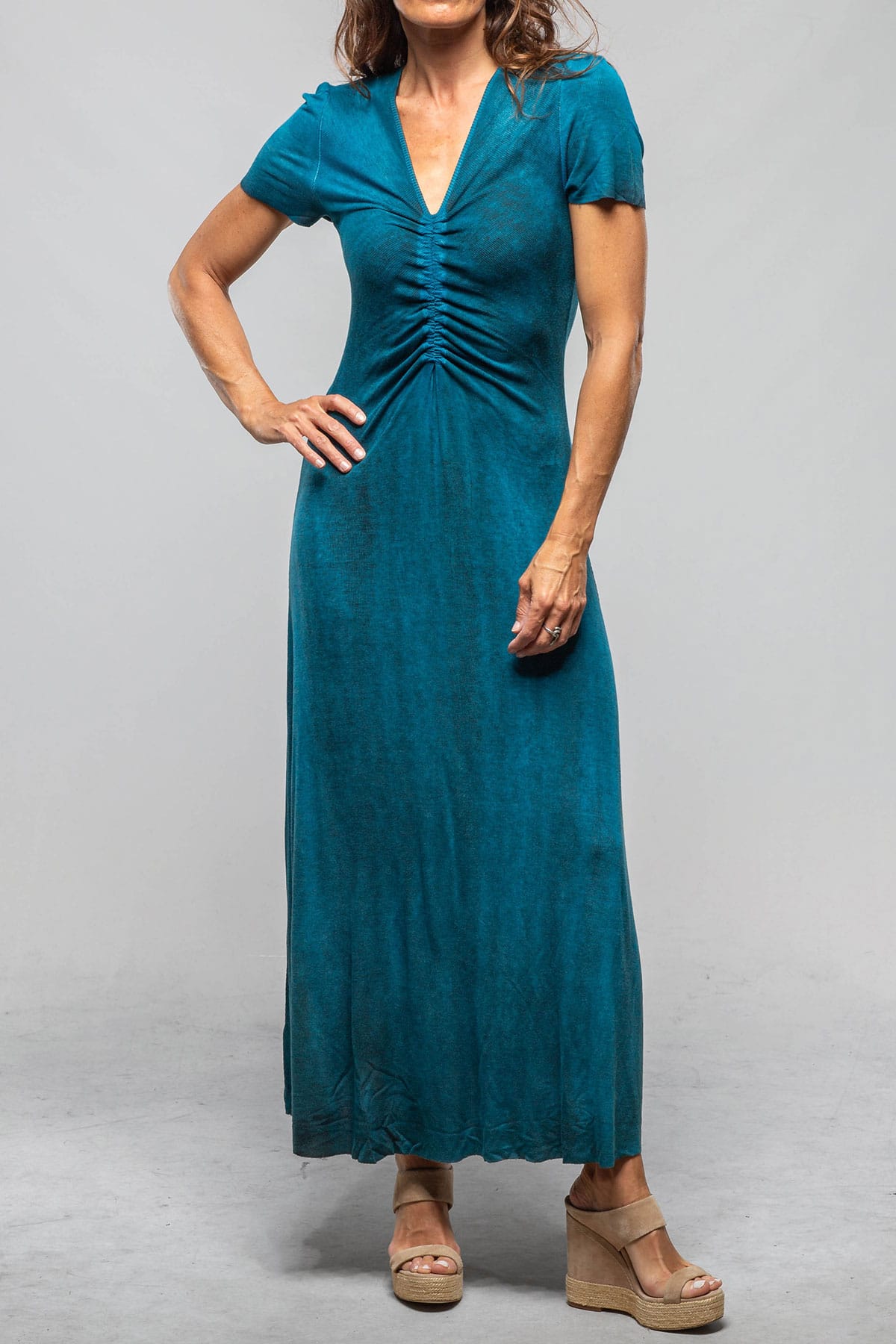 Quay Short Sleeve Ribbed Modal Dress In Dark Topaz - AXEL'S