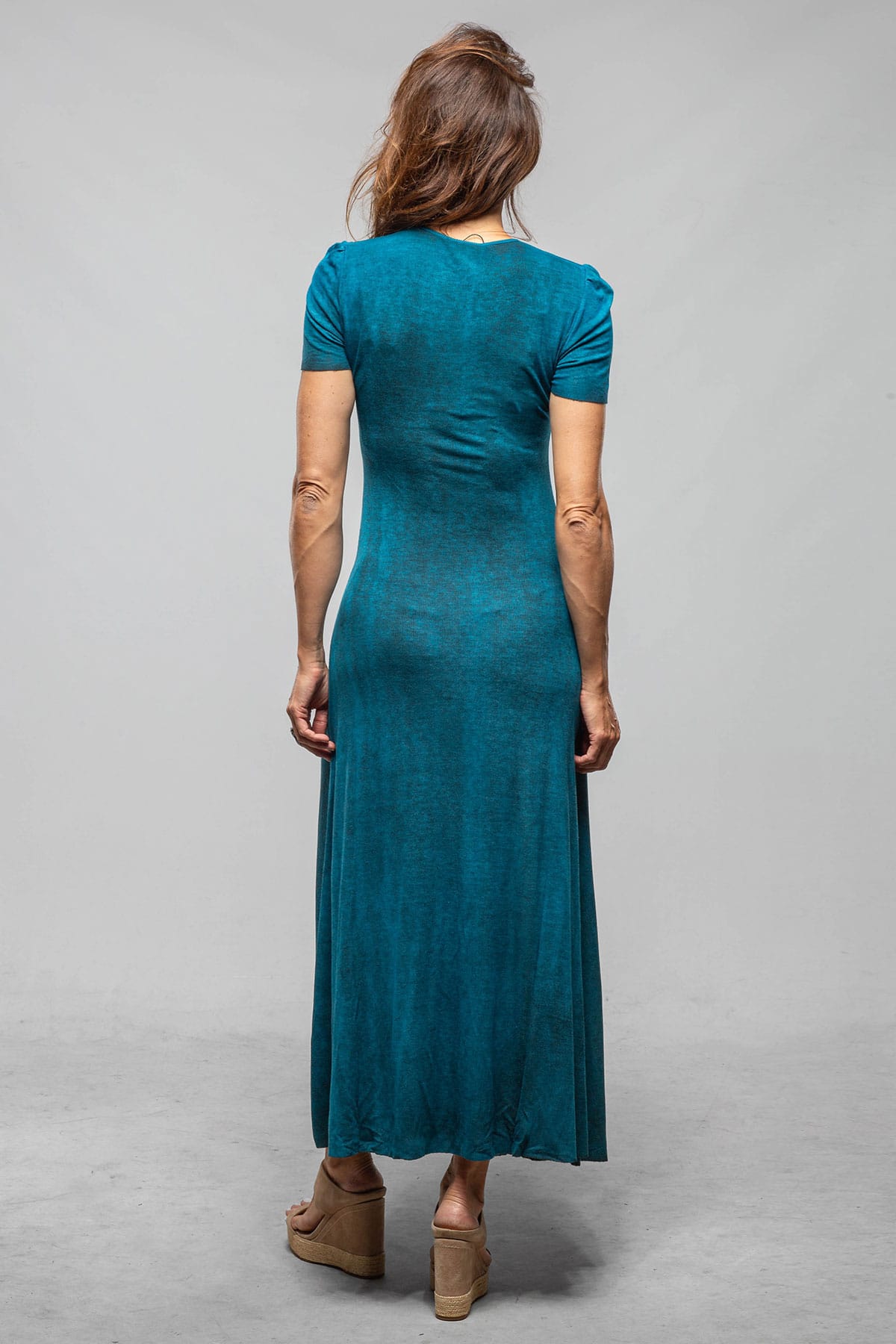 Quay Short Sleeve Ribbed Modal Dress In Dark Topaz - AXEL'S