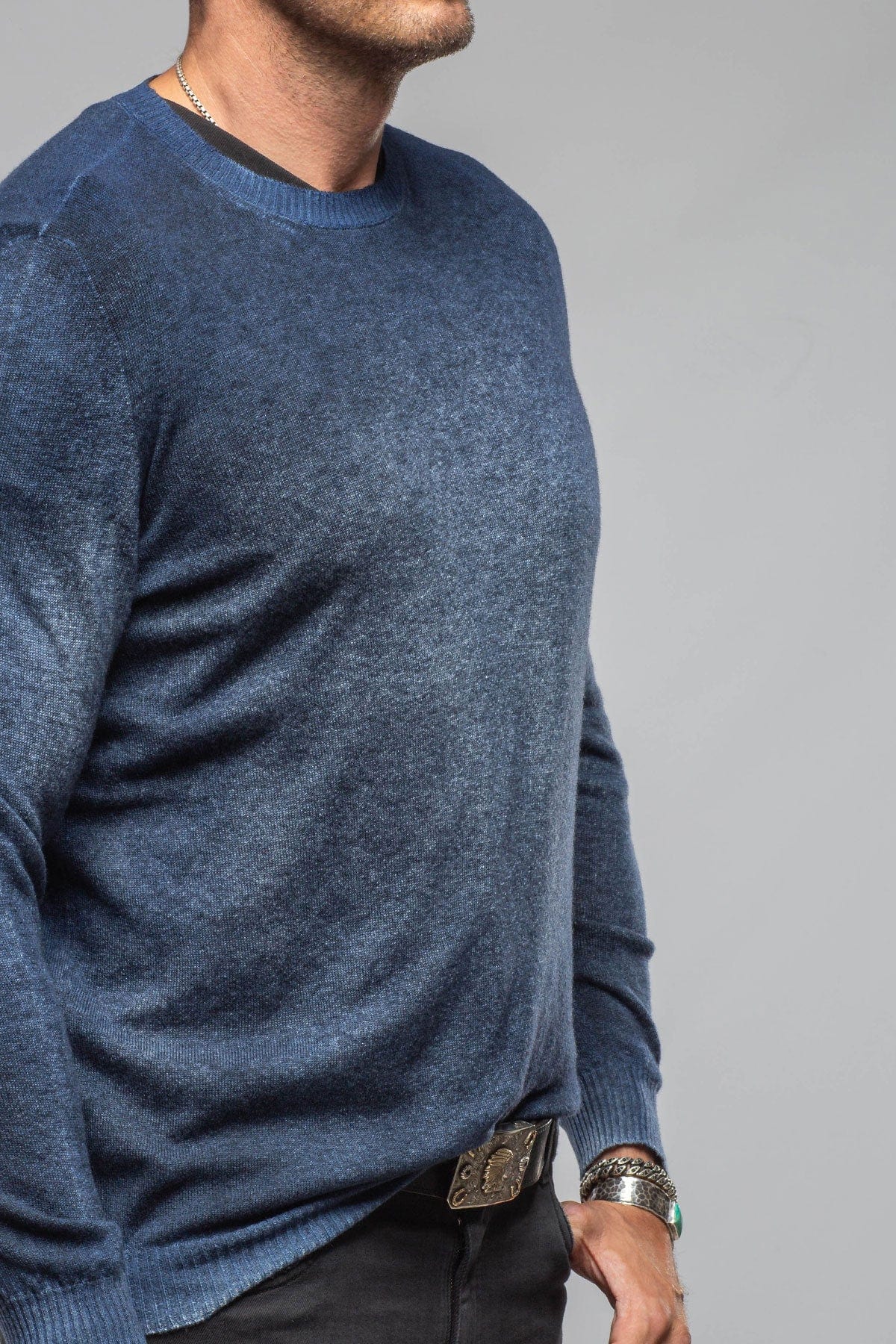 Sundust Cashmere Crew Sweater In Midnight - AXEL'S