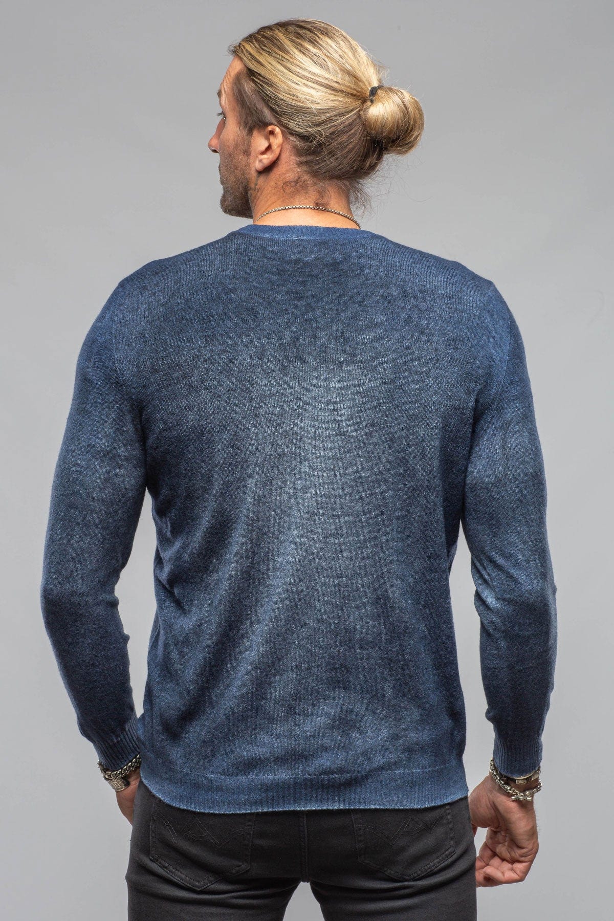 Sundust Cashmere Crew Sweater In Midnight - AXEL'S