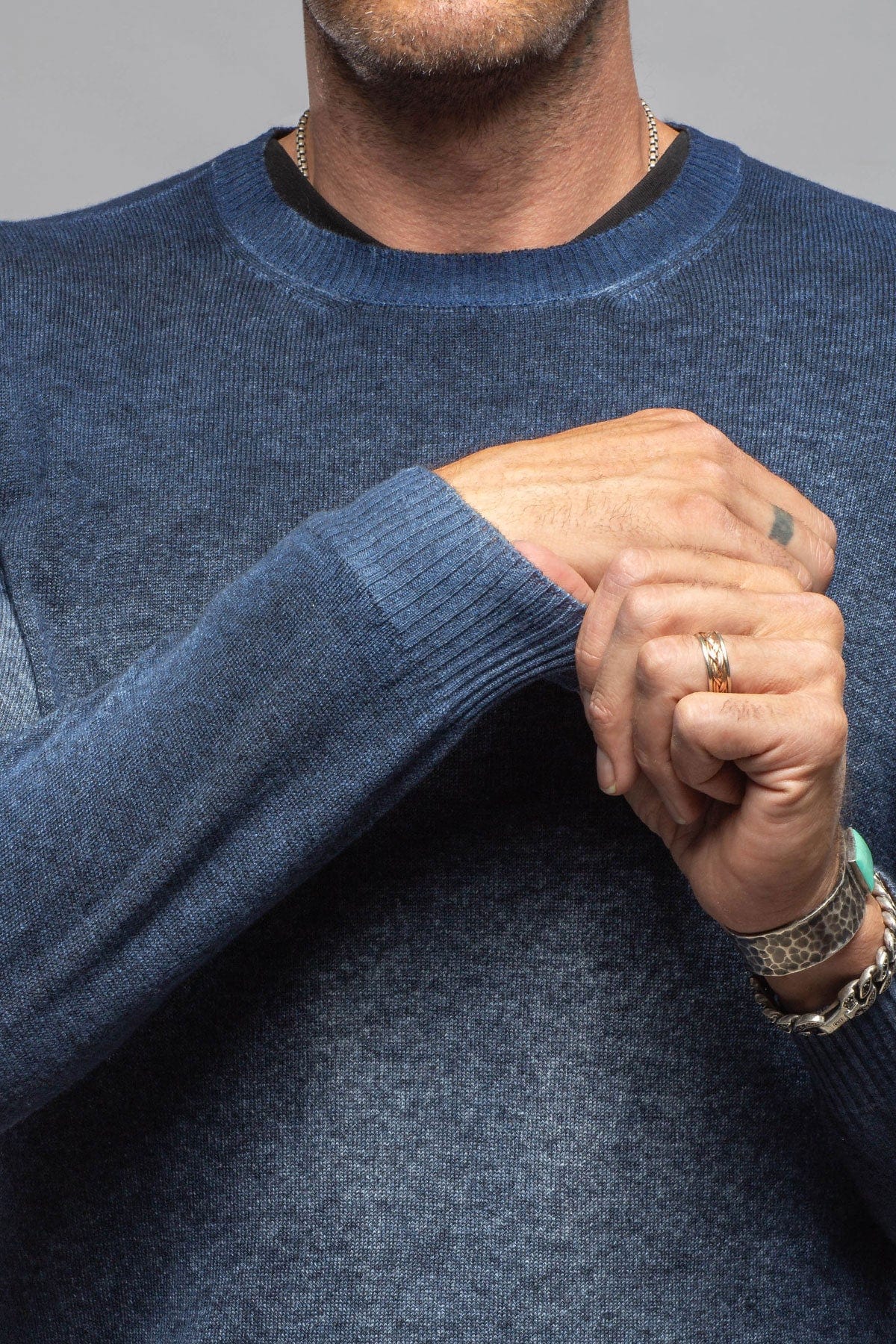 Sundust Cashmere Crew Sweater In Midnight - AXEL'S