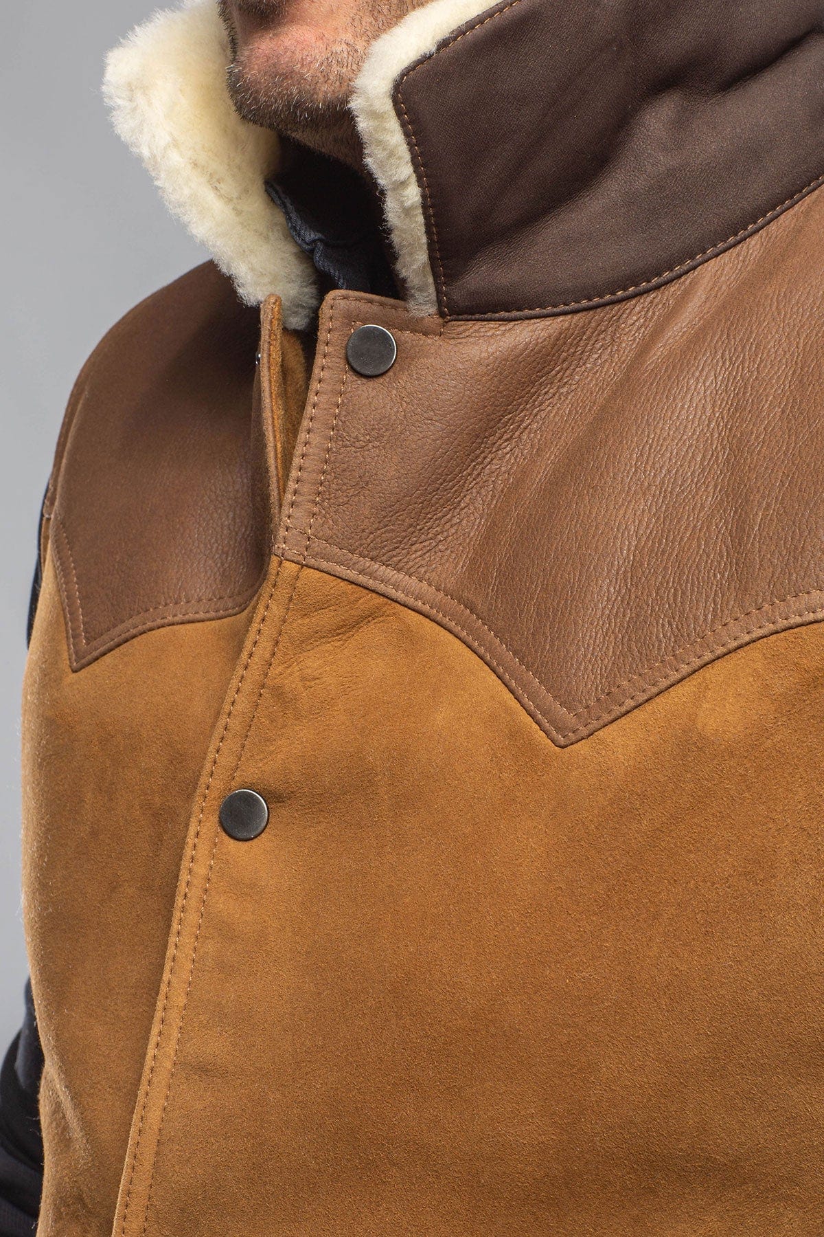Axel's Florence Collection CK Shearling Vest With Contrast In Tobacco Mens - Outerwear - Shearling
