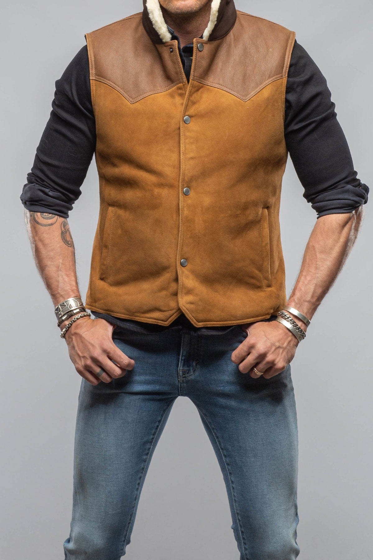 Axel's Florence Collection CK Shearling Vest With Contrast In Tobacco Mens - Outerwear - Shearling