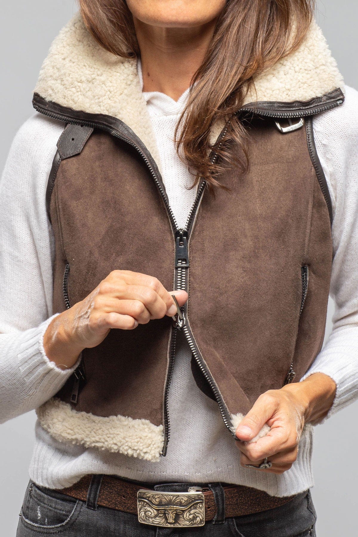Ursula Cropped Shearling Vest In Chocolate - AXEL'S