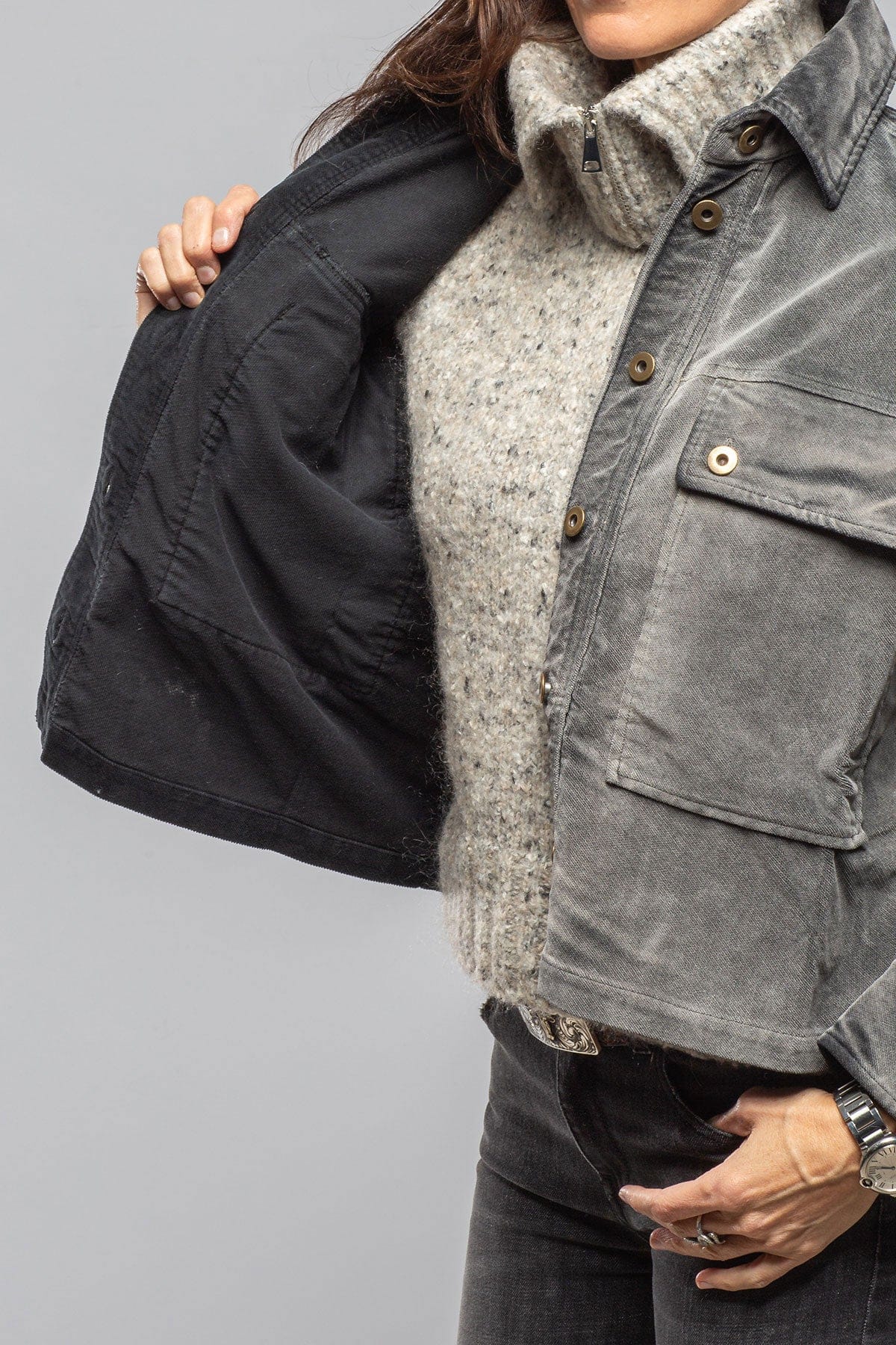 Axel's Premium Denim Betel Short Moleskin Jacket In Anthracite Ladies - Outerwear - Lightweight