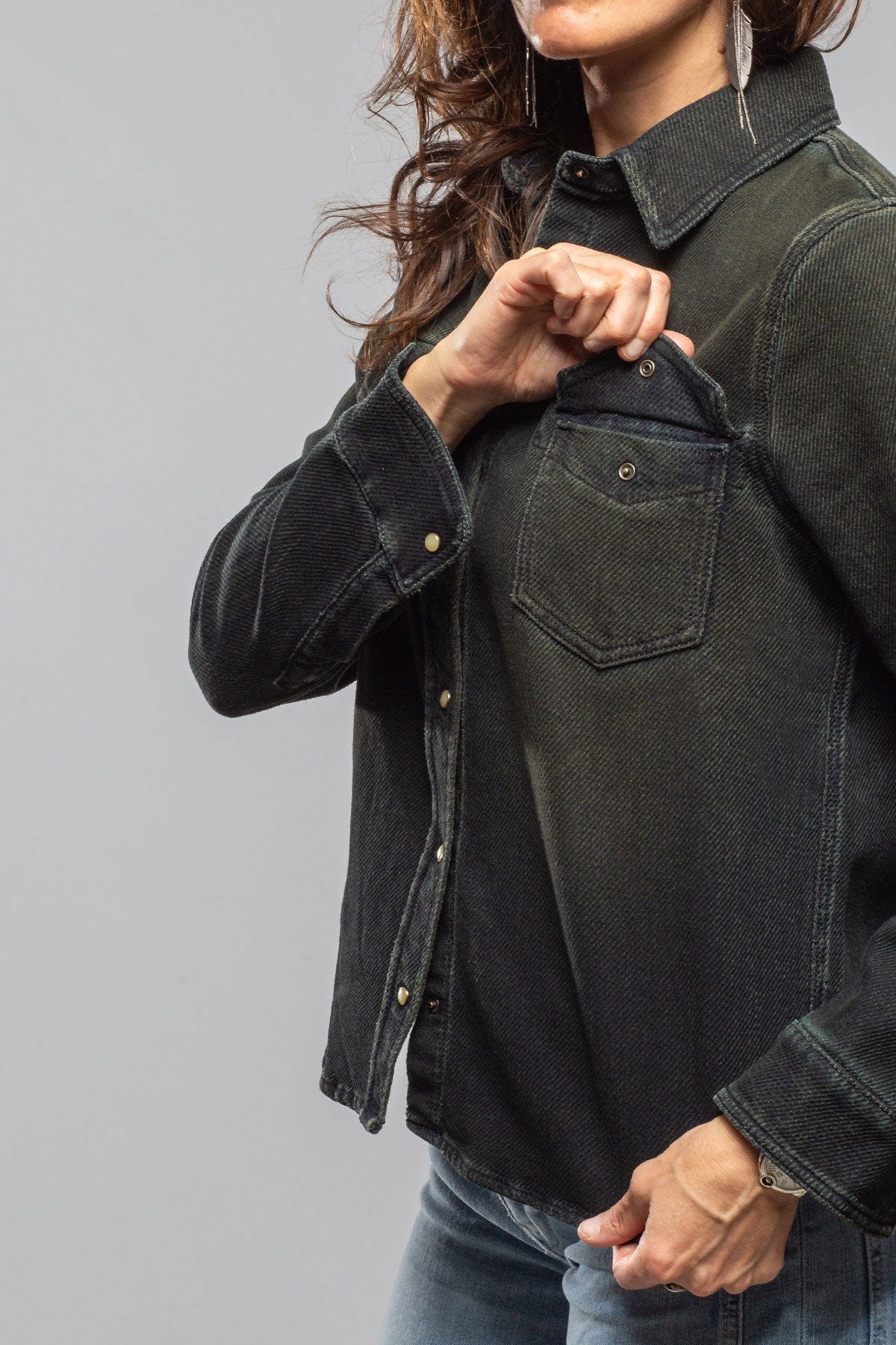 Axel's Premium Denim Dakota Western Knit Shirt In Iguana Overdye Ladies - Snap Shirts