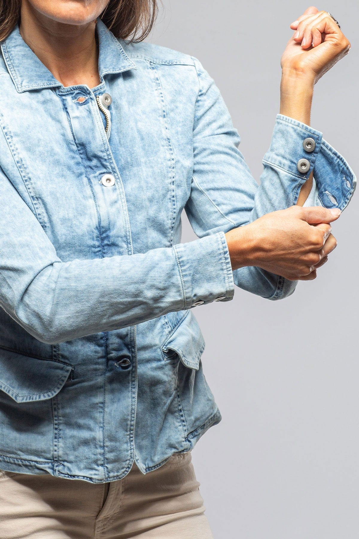 Axel's Premium Denim Evelyn Chambray Blazer In Oyster Blue