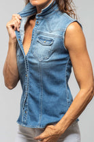 June Sleeveless Denim Snap Shirt In Light Blue Distressed - AXEL'S