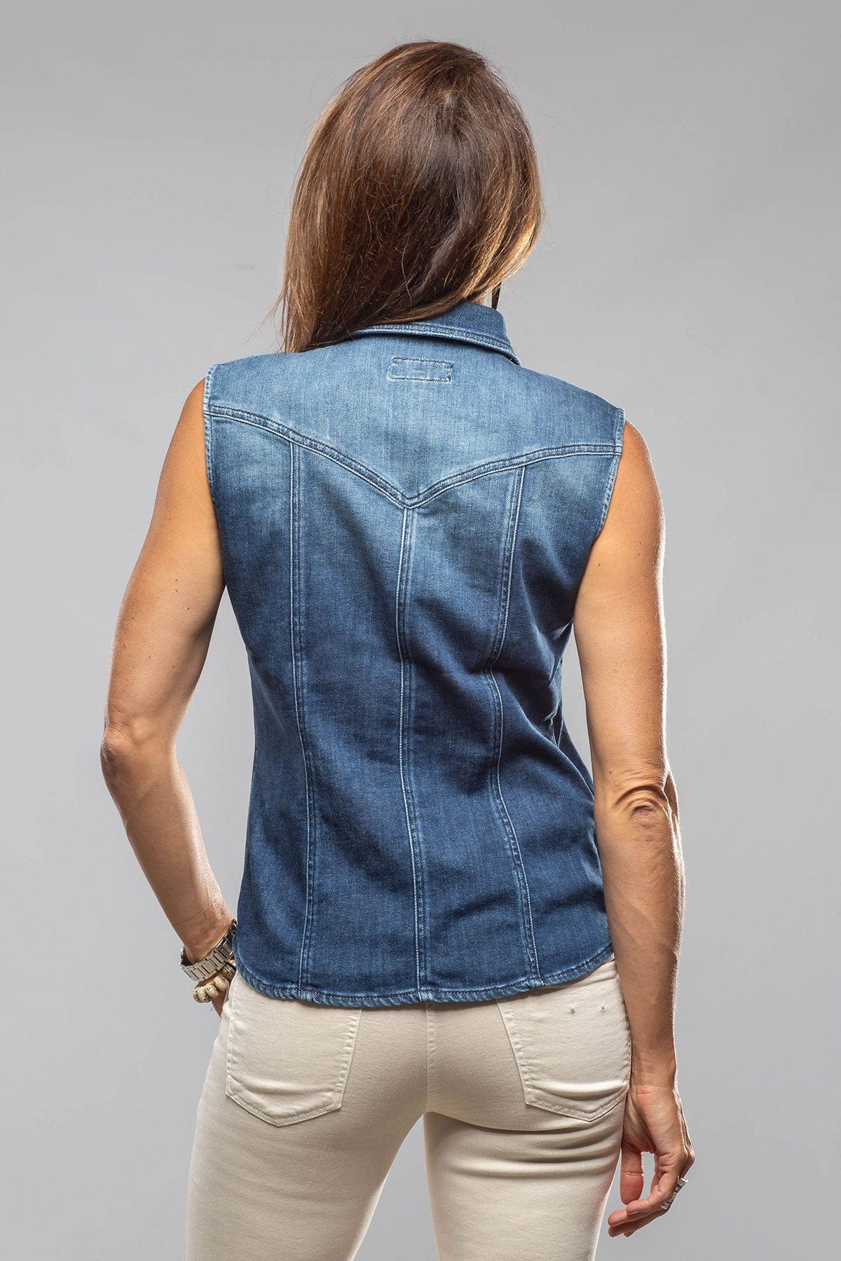 Axel's Premium Denim June Sleeveless Denim Snap Shirt In Mid